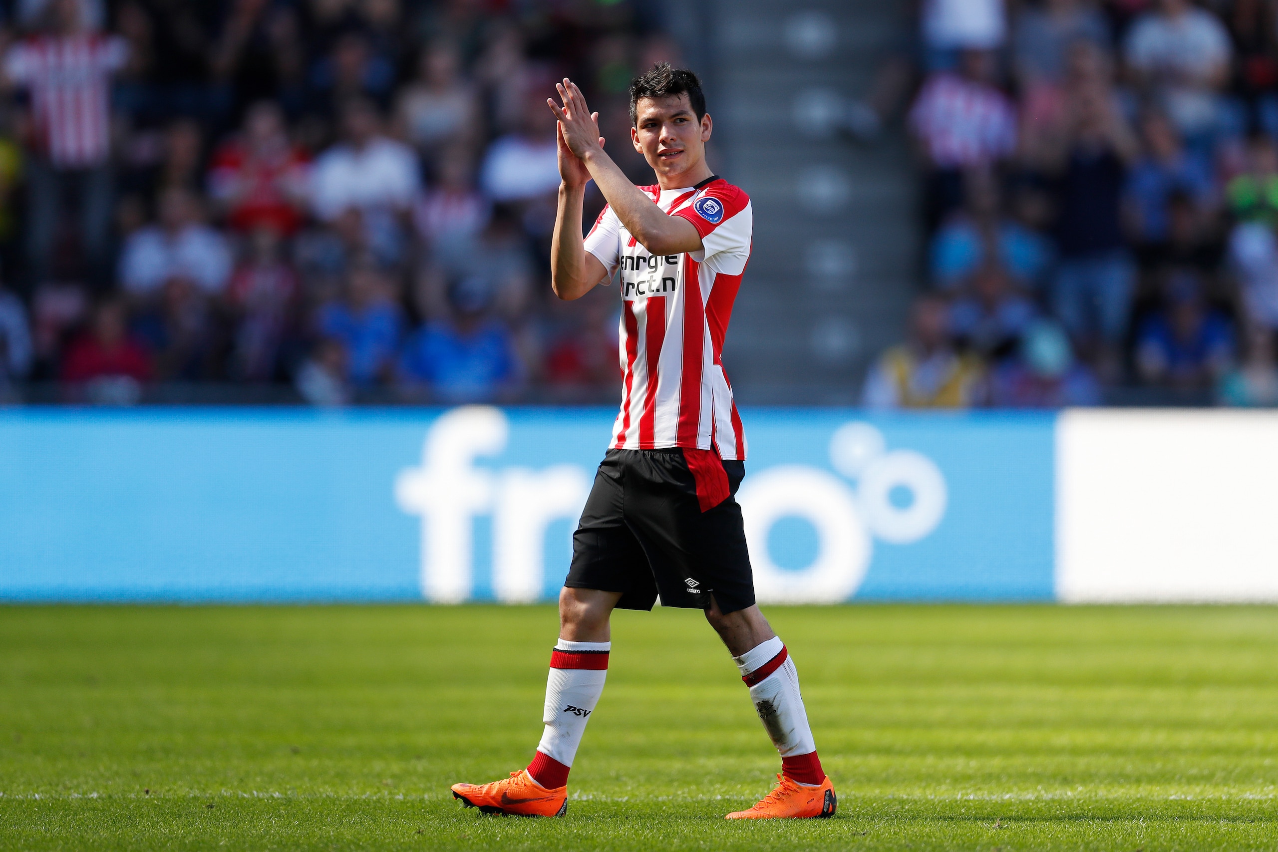 EINDHOVEN, NETHERLANDS - MAY 6: Hirving Lozano of PSV during the Dutch Eredivisie  match between PSV v FC Groningen at the Philips Stadium on May 6, 2018 in Eindhoven Netherlands (Photo by Aaron van Zandvoort/Soccrates/Getty Images)