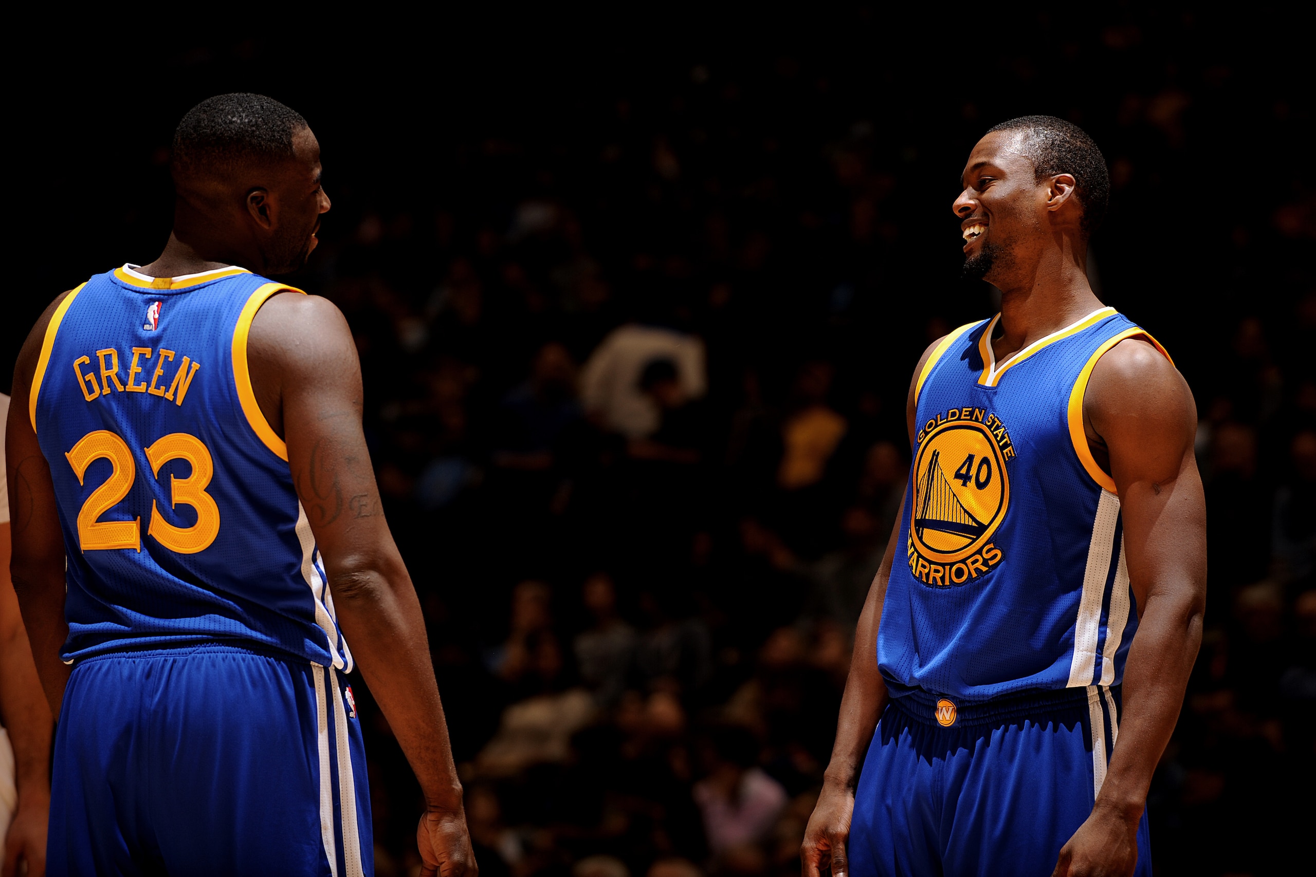DENVER, CO - NOVEMBER 22: Draymond Green #23 of the Golden State Warriors and Harrison Barnes #40 of the Golden State Warriors during the game against the Denver Nuggets on November 22, 2015 at the Pepsi Center in Denver, Colorado. NOTE TO USER: User exp DENVER, CO - NOVEMBER 22: Draymond Green #23 of the Golden State Warriors and Harrison Barnes #40 of the Golden State Warriors during the game against the Denver Nuggets on November 22, 2015 at the Pepsi Center in Denver, Colorado. NOTE TO USER: User exp