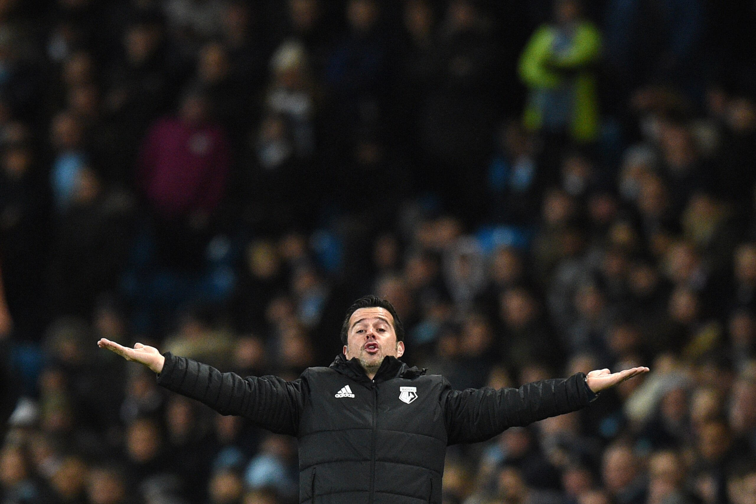 Watford's Portuguese head coach Marco Silva gestures during the English Premier League football match between Manchester City and Watford at the Etihad Stadium in Manchester, north west England, on January 2, 2018. / AFP PHOTO / Oli SCARFF / RESTRICTED TO