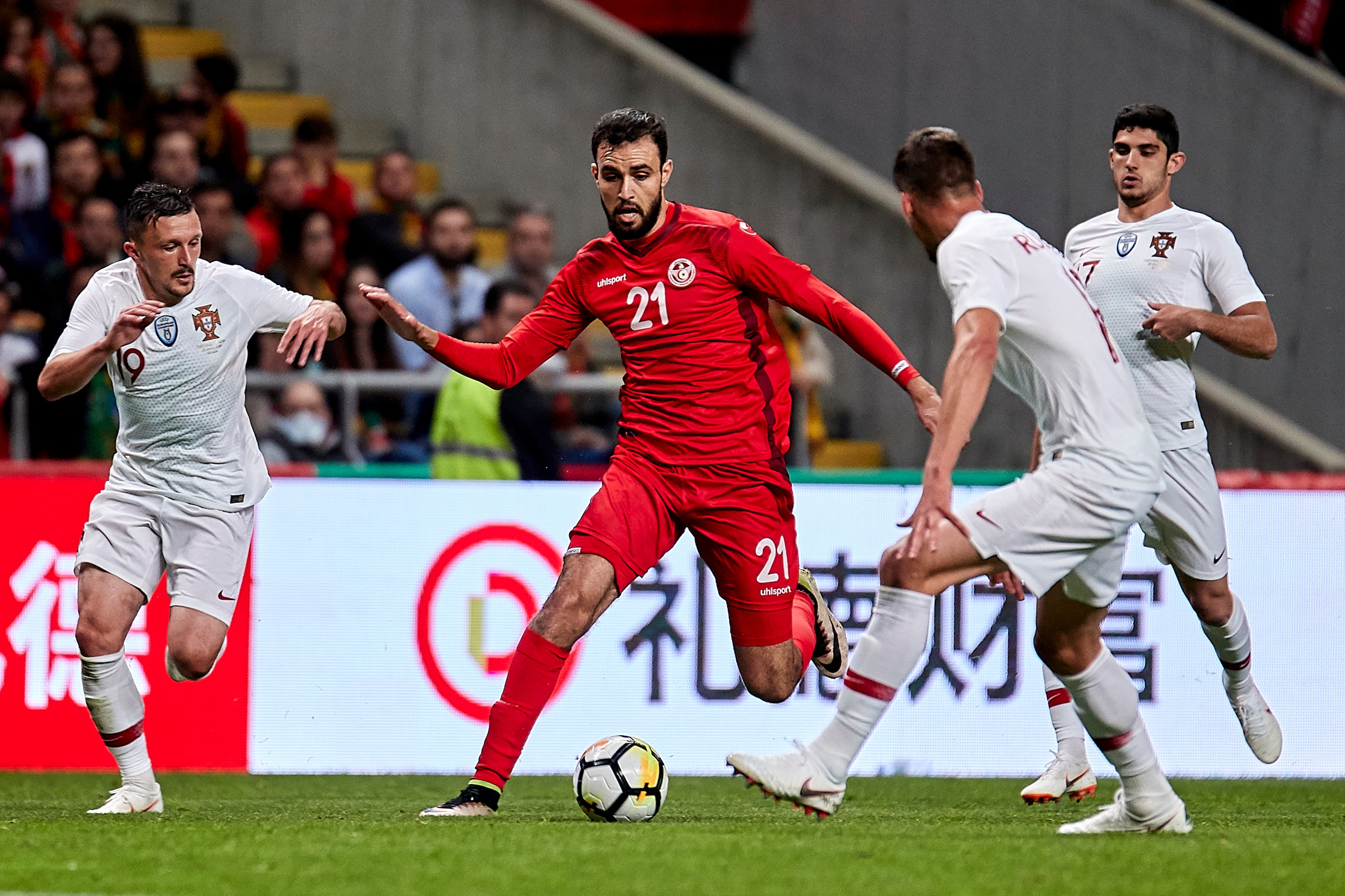 BRAGA, PORTUGAL - MAY 28:  Hamdi Nagguez of Tunisia in action during the friendly match of preparation for FIFA 2018 World Cup between Portugal and Tunisia at the Estadio AXA on May 28, 2018 in Braga, Portugal.  (Photo by Quality Sport Images/Getty Images