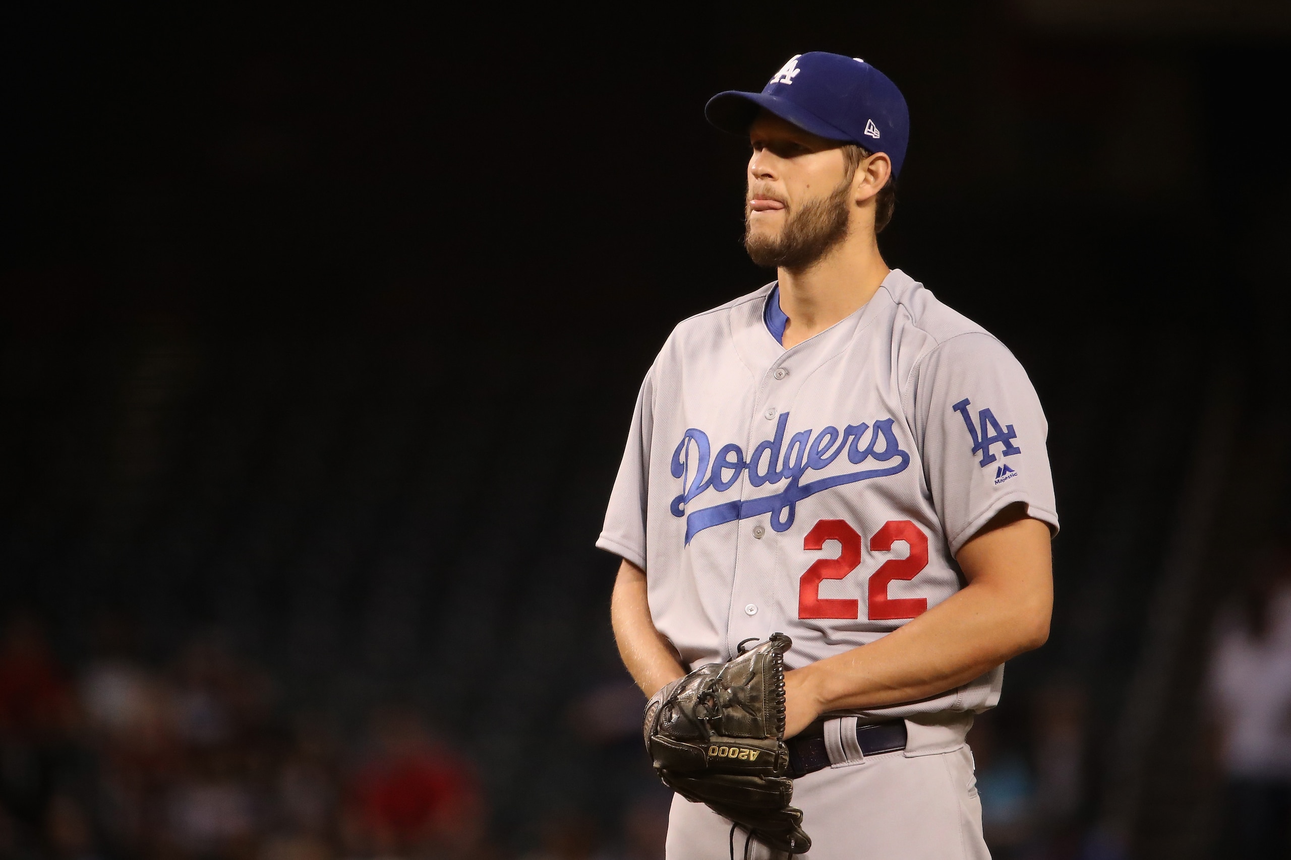 PHOENIX, AZ - MAY 01:  Starting pitcher Clayton Kershaw #22 of the Los Angeles Dodgers pitches against the Arizona Diamondbacks during the first inning of the MLB game at Chase Field on May 1, 2018 in Phoenix, Arizona.  (Photo by Christian Petersen/Getty 