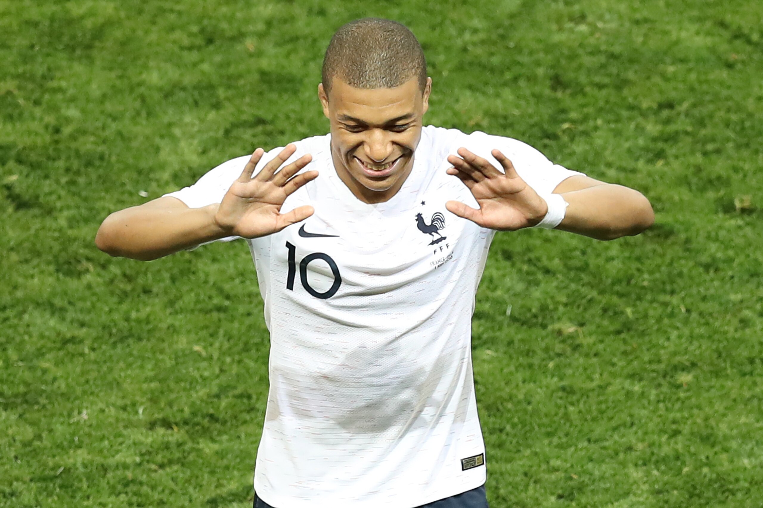 France's foward Kylian Mbappe reacts  during the friendly football match between France and Italy at the Allianz Riviera Stadium in Nice, southeastern France, on June 1, 2018. (Photo by VALERY HACHE / AFP)        (Photo credit should read VALERY HACHE/AFP