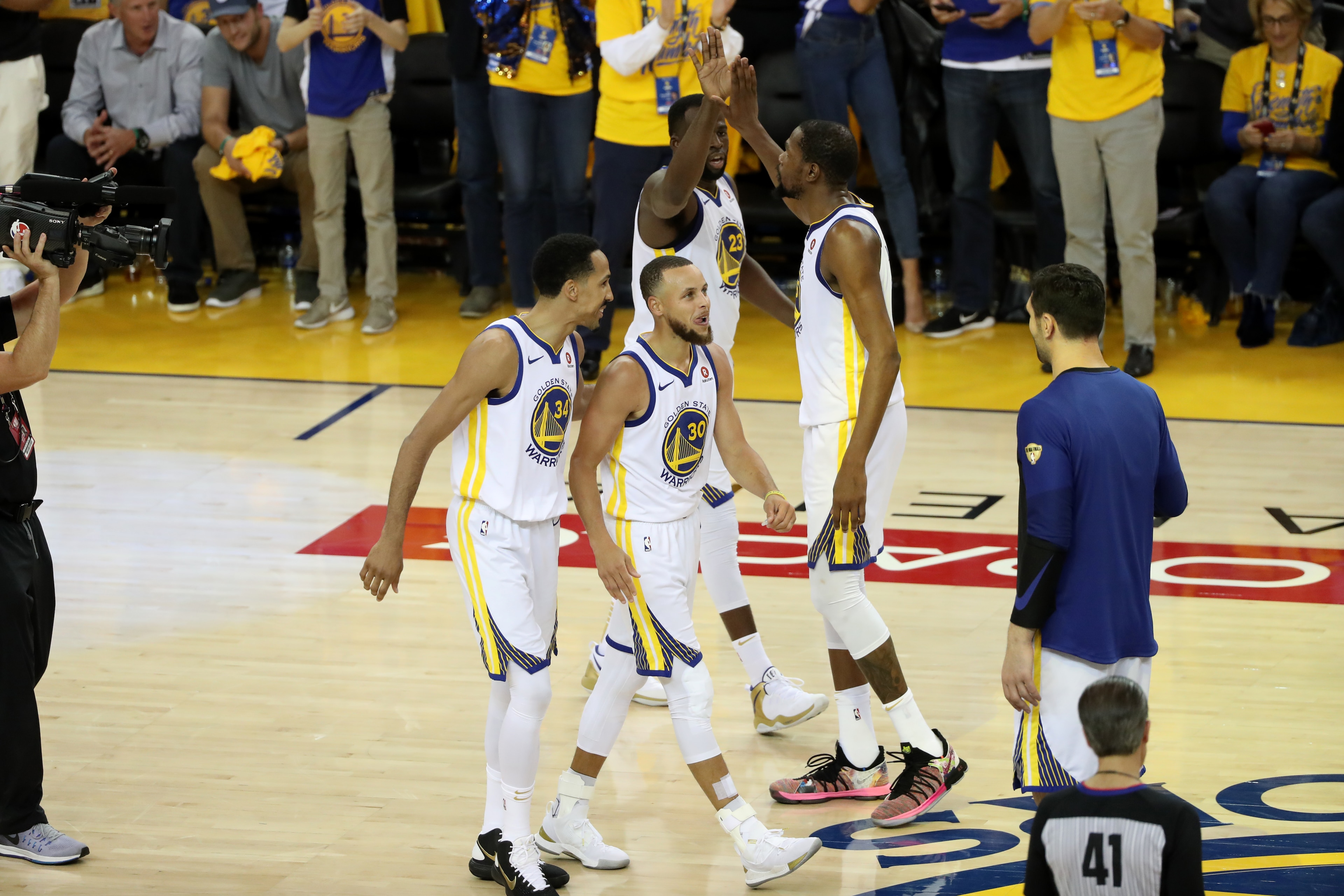 CLEVELAND, OH - May 31: Stephen Curry #30 of the Golden State Warriors and Shaun Livingston #34 of the Golden State Warriors look on in Game One of the 2018 NBA Finals on May 31, 2018 at ORACLE Arena in Oakland, California. NOTE TO USER: User expressly ac