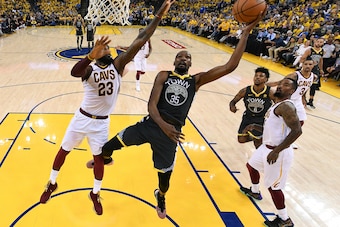 Kevin Durant had an excellent shooting game against the Cavaliers Sunday night.