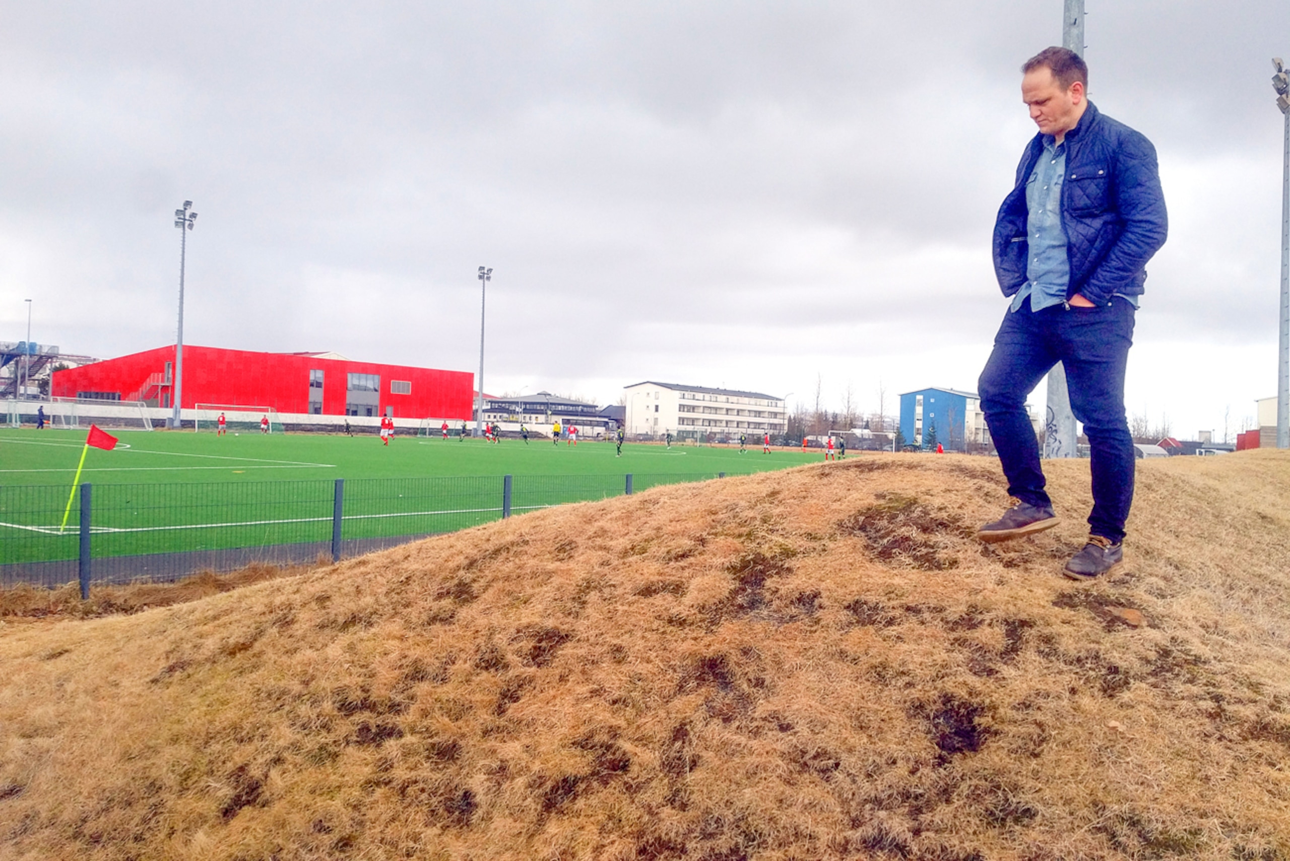 Valur Gunnarsson, who used to keep Hannes on the bench