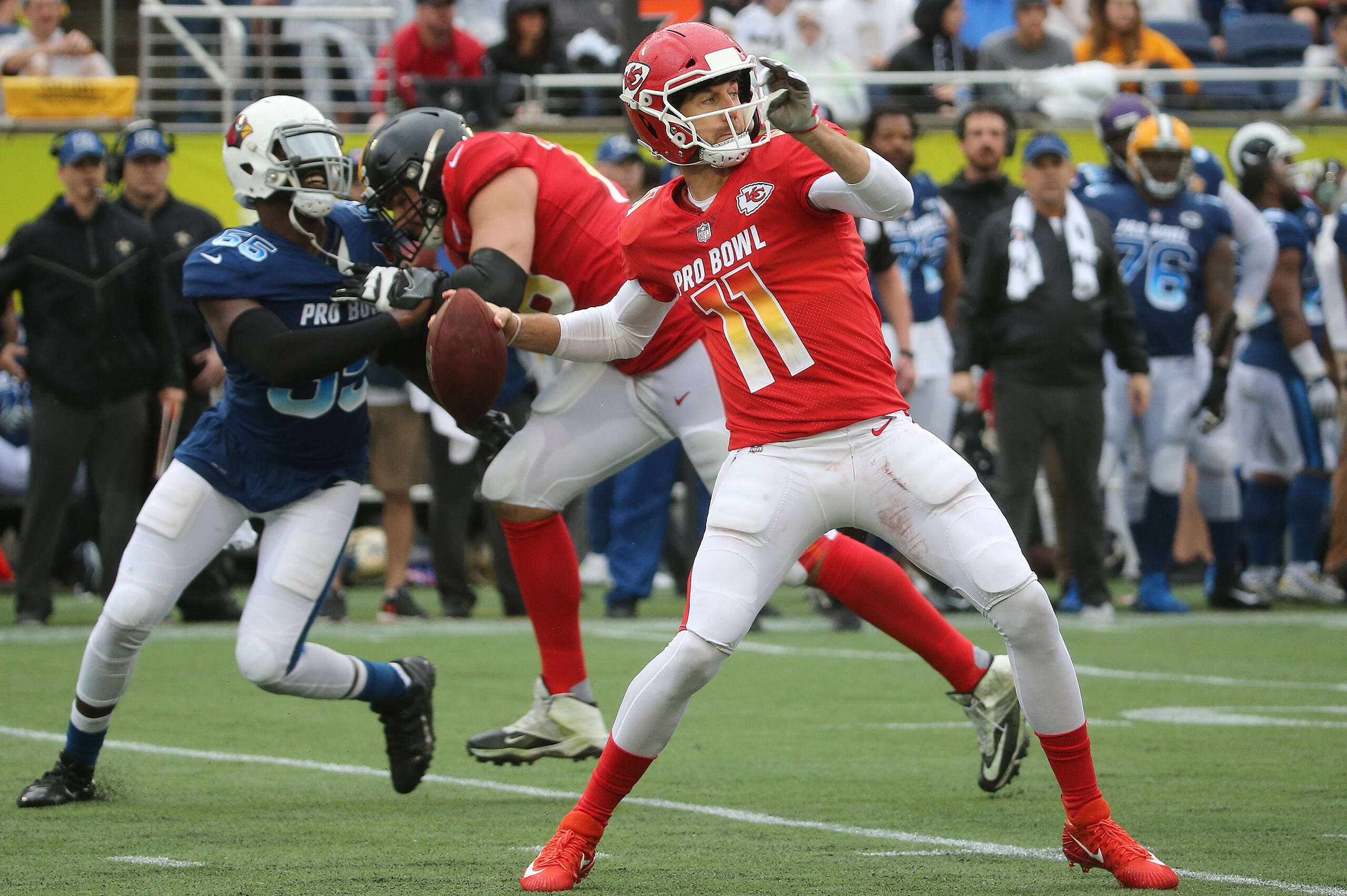 ORLANDO, FL - JANUARY 28:  Alex Smith #11 of the Kansas City Chiefs attempts a pass during the NFL Pro Bowl between the AFC and NFC at Camping World Stadium on January 28, 2018 in Orlando, Florida. (Photo by Alex Menendez/Getty Images)