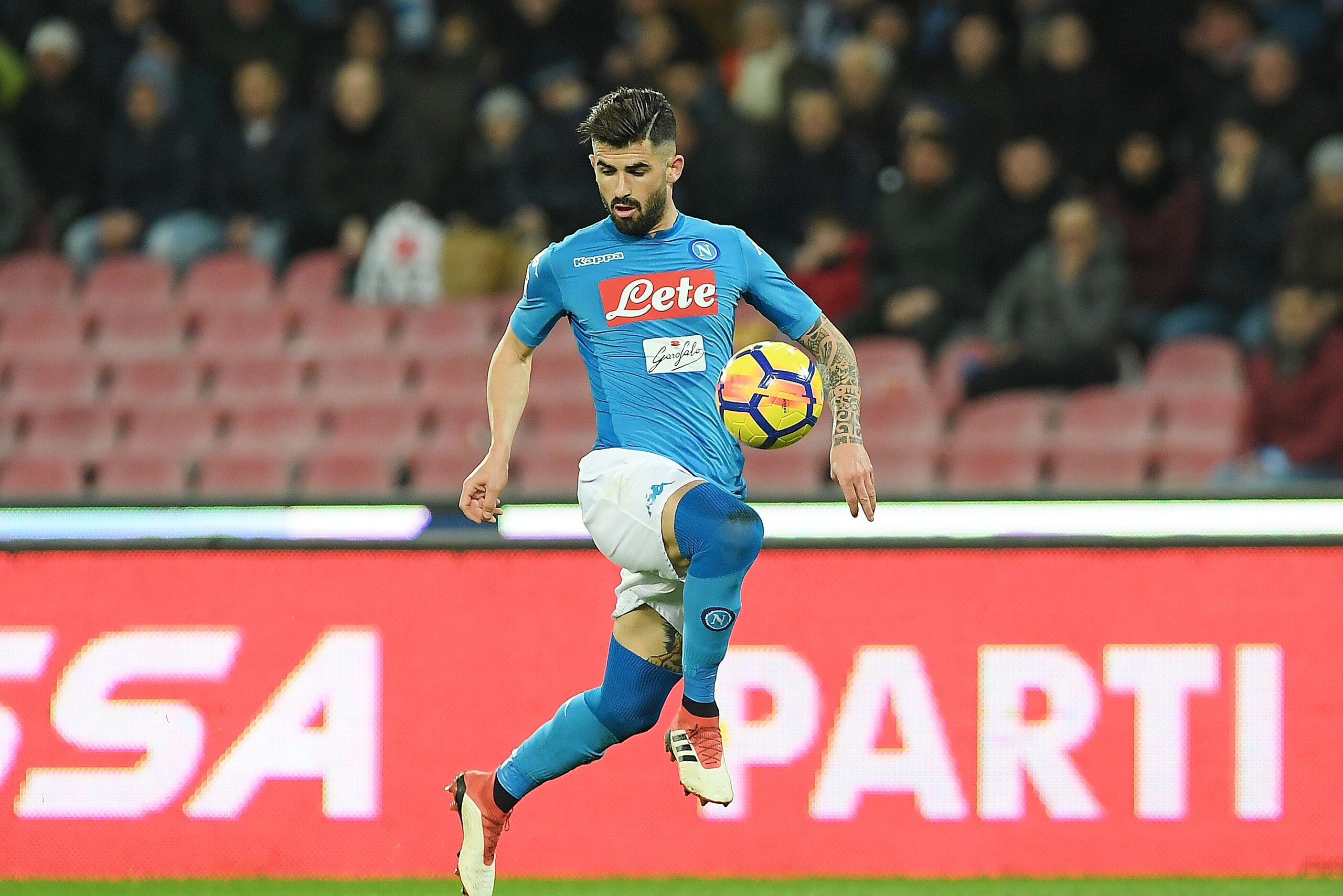 NAPLES, ITALY - MARCH 03:  Elseid Hysaj of SSC Napoli in action during the serie A match between SSC Napoli and AS Roma - Serie A at Stadio San Paolo on March 3, 2018 in Naples, Italy.  (Photo by Francesco Pecoraro/Getty Images)