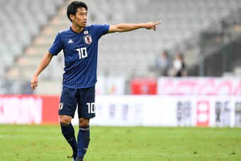 Japan's midfielder Shinji Kagawa gestures during the international friendly football match between Japan and Paraguay in Innsbruck, Austria, on June 12, 2018. (Photo by Christof STACHE / AFP)        (Photo credit should read CHRISTOF STACHE/AFP/Getty Imag