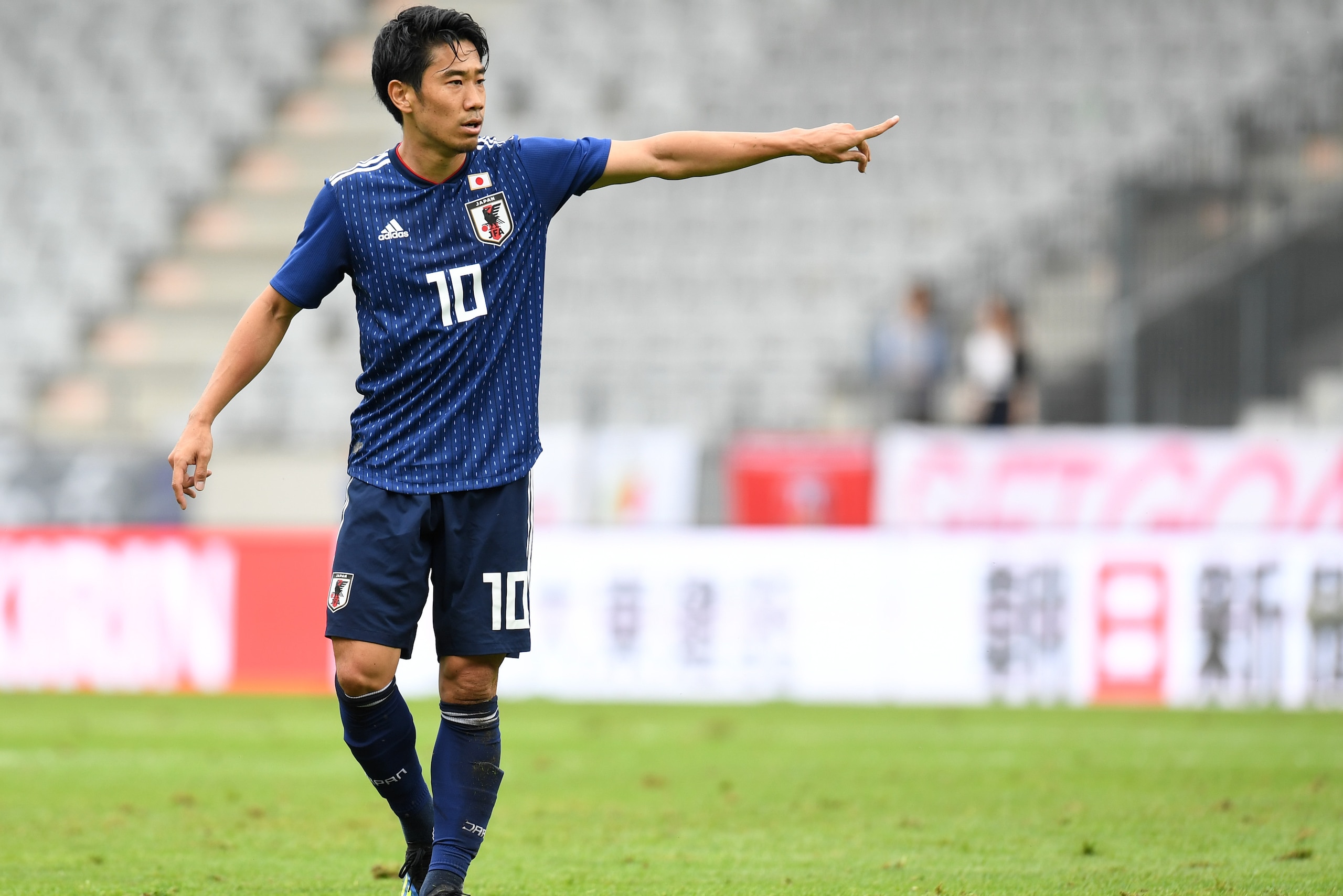 Japan's midfielder Shinji Kagawa gestures during the international friendly football match between Japan and Paraguay in Innsbruck, Austria, on June 12, 2018. (Photo by Christof STACHE / AFP) (Photo credit should read CHRISTOF STACHE/AFP/Getty Imag Japan's midfielder Shinji Kagawa gestures during the international friendly football match between Japan and Paraguay in Innsbruck, Austria, on June 12, 2018. (Photo by Christof STACHE / AFP) (Photo credit should read CHRISTOF STACHE/AFP/Getty Imag