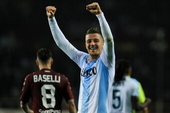 TURIN, TORINO - APRIL 29:  Sergej Milinkovic Savic of SS Lazio celebrate winning during the serie A match between Torino FC and SS Lazio at Stadio Olimpico di Torino on April 29, 2018 in Turin, Italy.  (Photo by Marco Rosi/Getty Images)