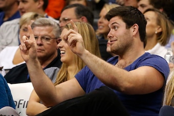 Gabe Ikard attending a Thunder game