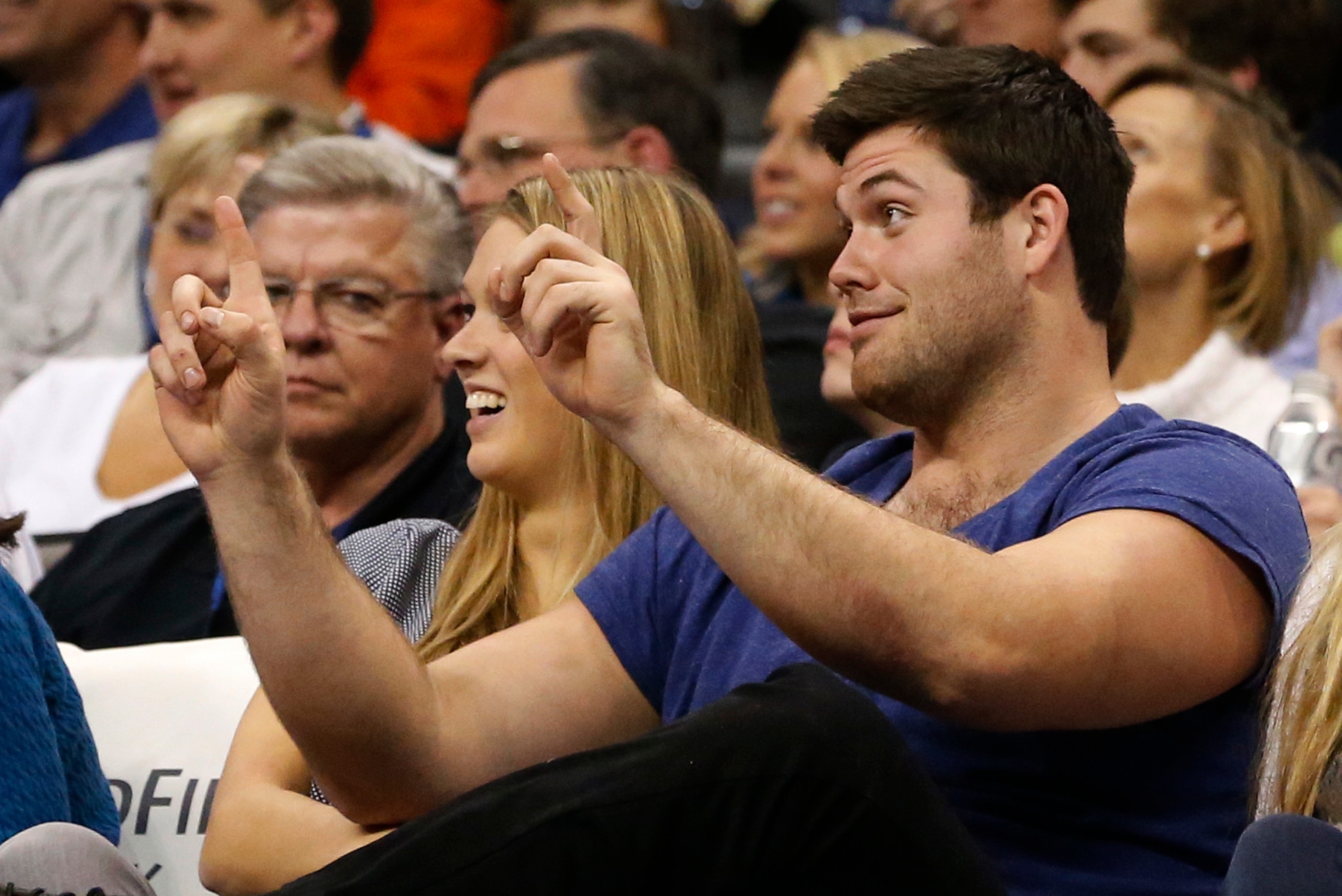 Gabe Ikard attending a Thunder game