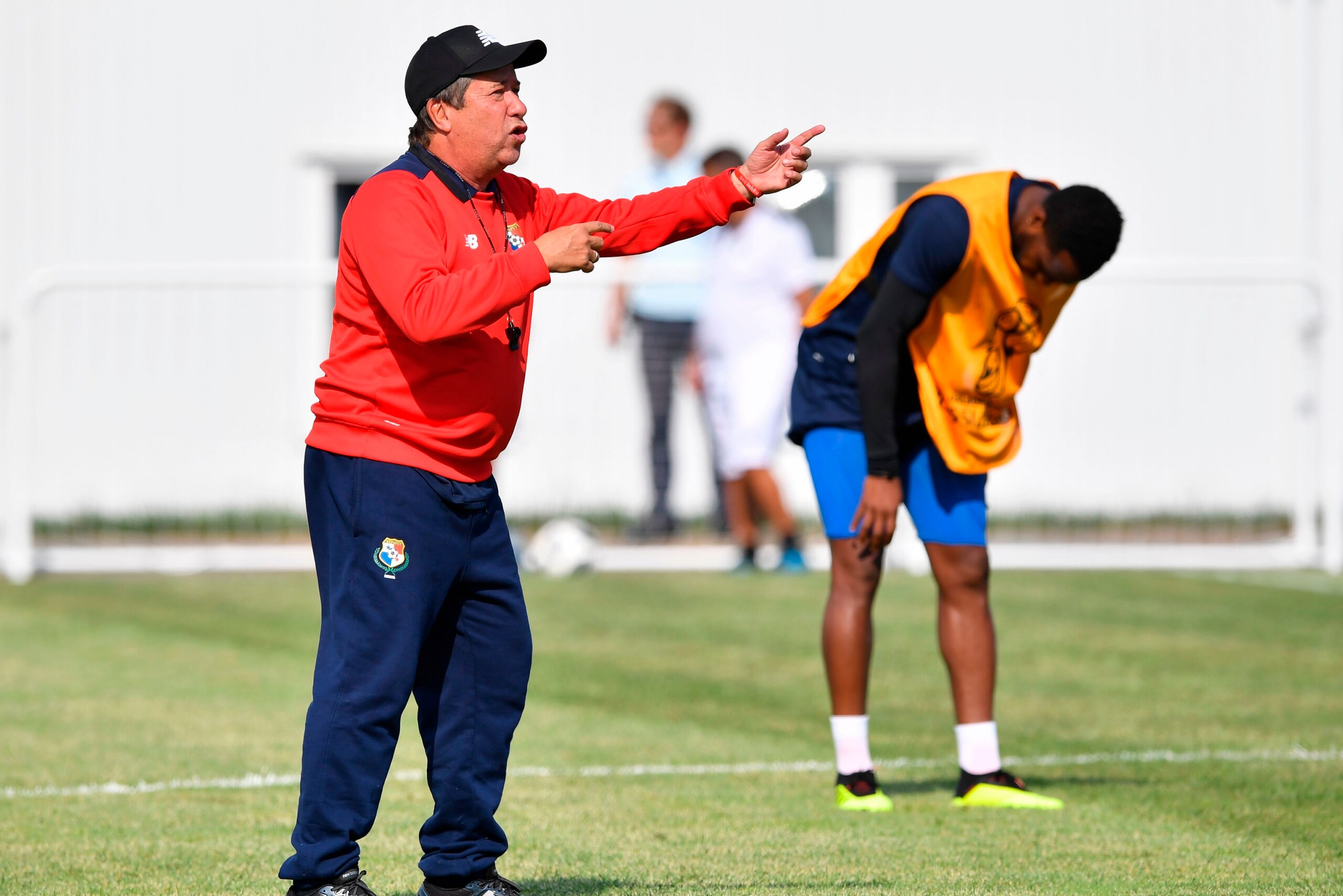 Panama's coach Hernan Dario Gomez gestures during a training session at the Olympic Park Arena in Sochi on June 17, 2018, on the eve of the Russia 2018 World Cup Group G football match between Belgium and Panama. (Photo by Nelson Almeida / AFP)        (Ph