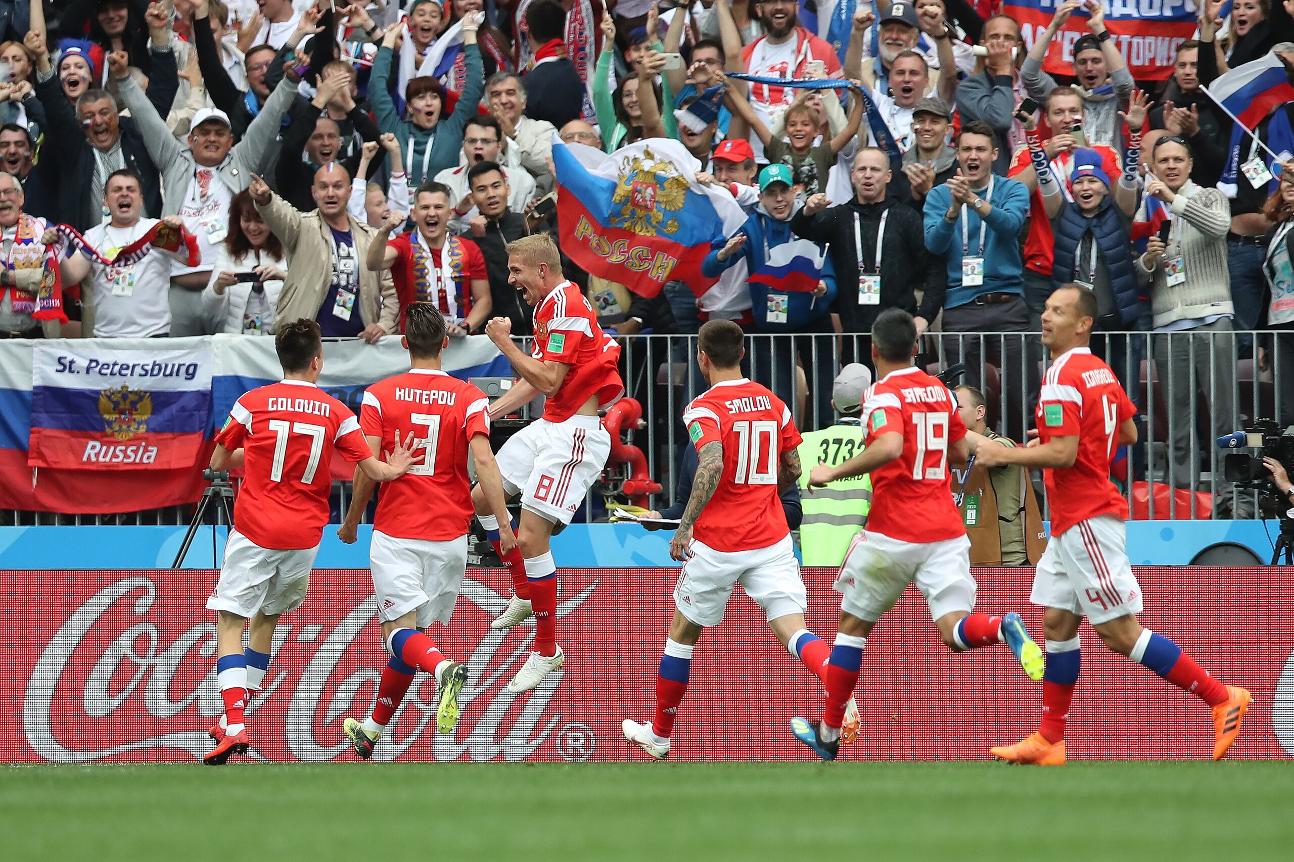 MOSCOW, RUSSIA - JUNE 14:  Yury Gazinsky of Russia celebrates after he scores his team's first goal during the 2018 FIFA World Cup Russia group A match between Russia and Saudi Arabia at Luzhniki Stadium on June 14, 2018 in Moscow, Russia. (Photo by Ian M