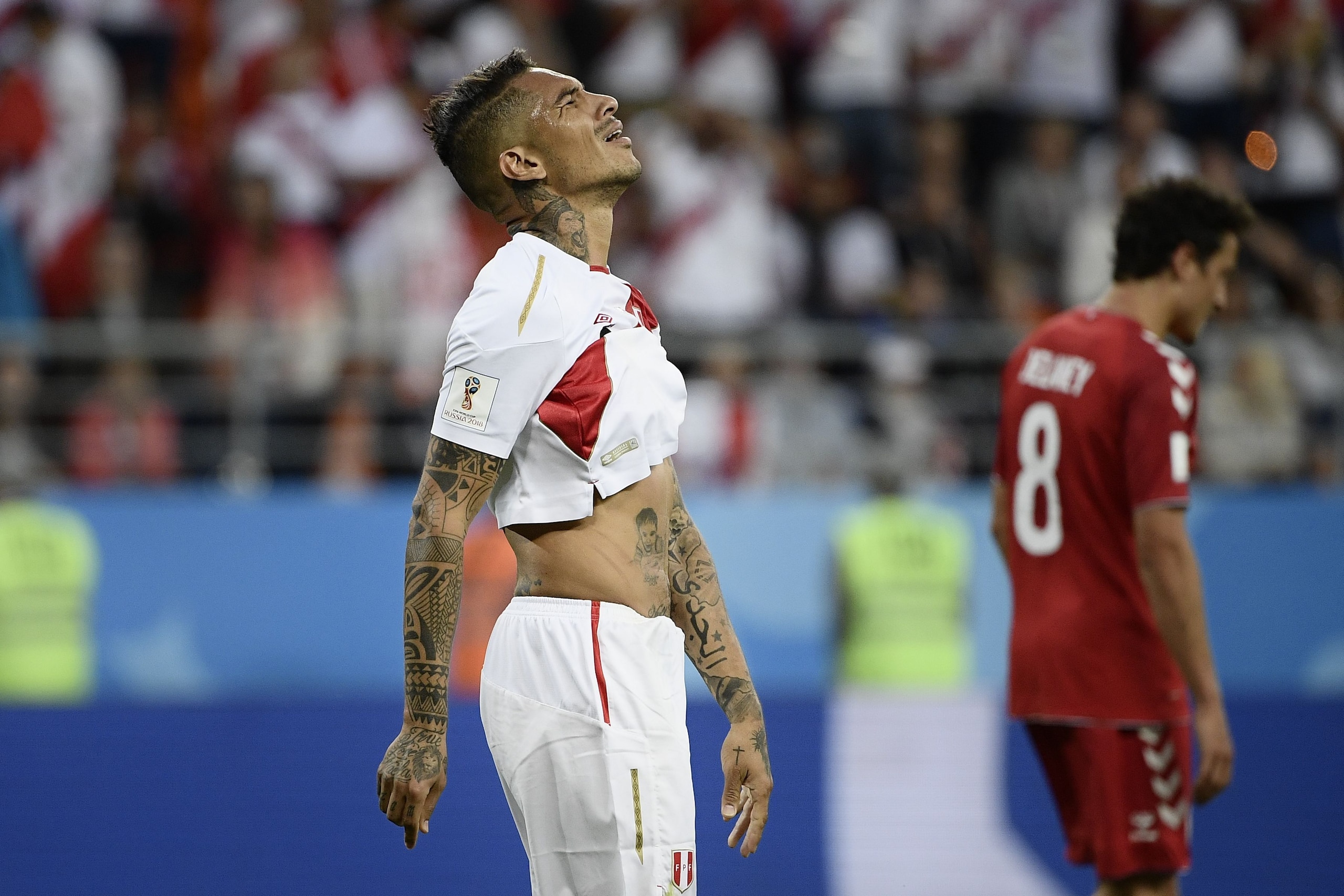 TOPSHOT - Peru's forward Paolo Guerrero reacts after failing to score during the Russia 2018 World Cup Group C football match between Peru and Denmark at the Mordovia Arena in Saransk on June 16, 2018. (Photo by Filippo MONTEFORTE / AFP) / RESTRICTED TO E