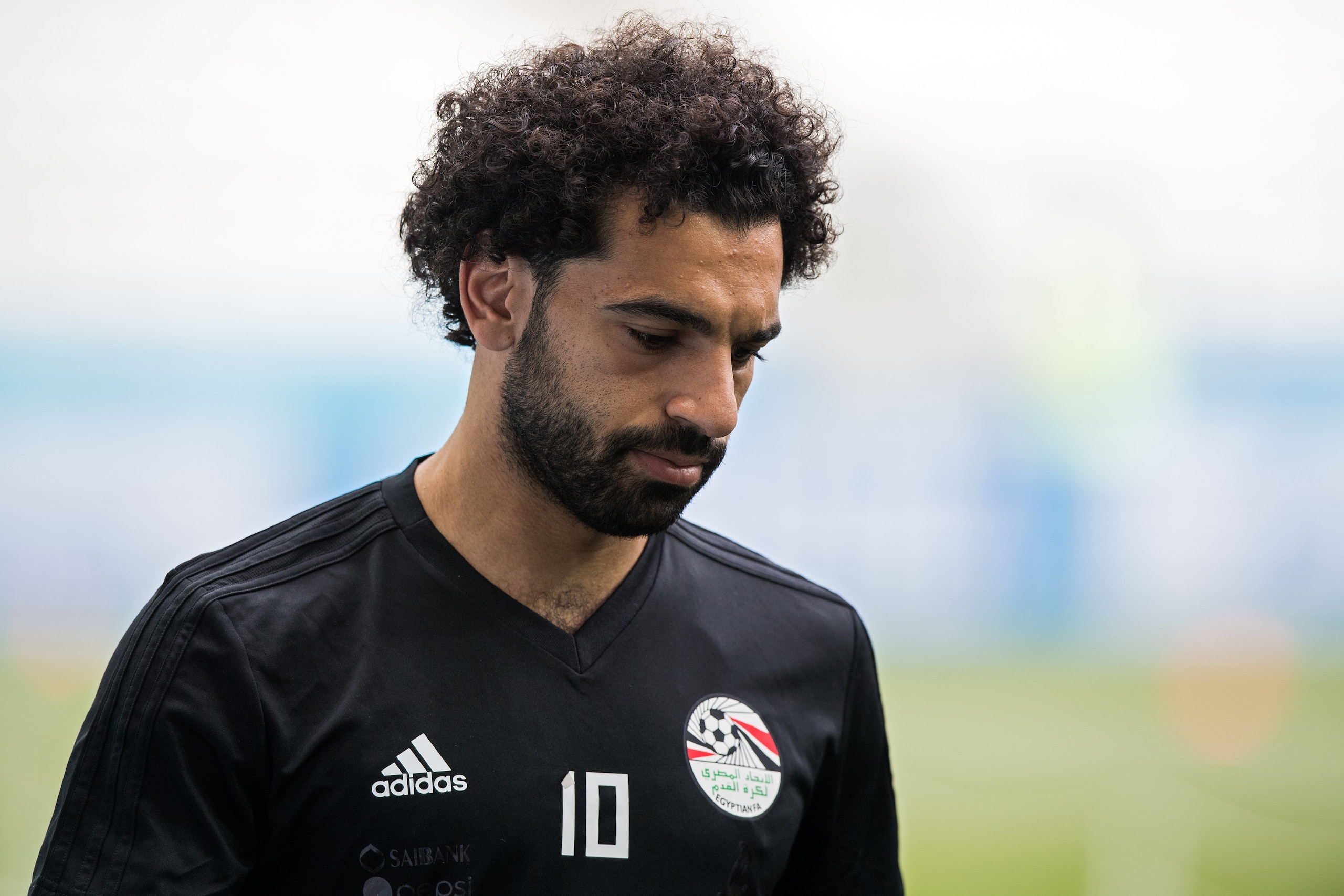Egypt's Mohamed Salah trains with his team at the Volgograd Arena in Volgograd on June 24, 2018, on the eve of their Group A match against Saudi Arabia during the Russia 2018 World Cup football tournament. (Photo by NICOLAS ASFOURI / AFP)        (Photo cr