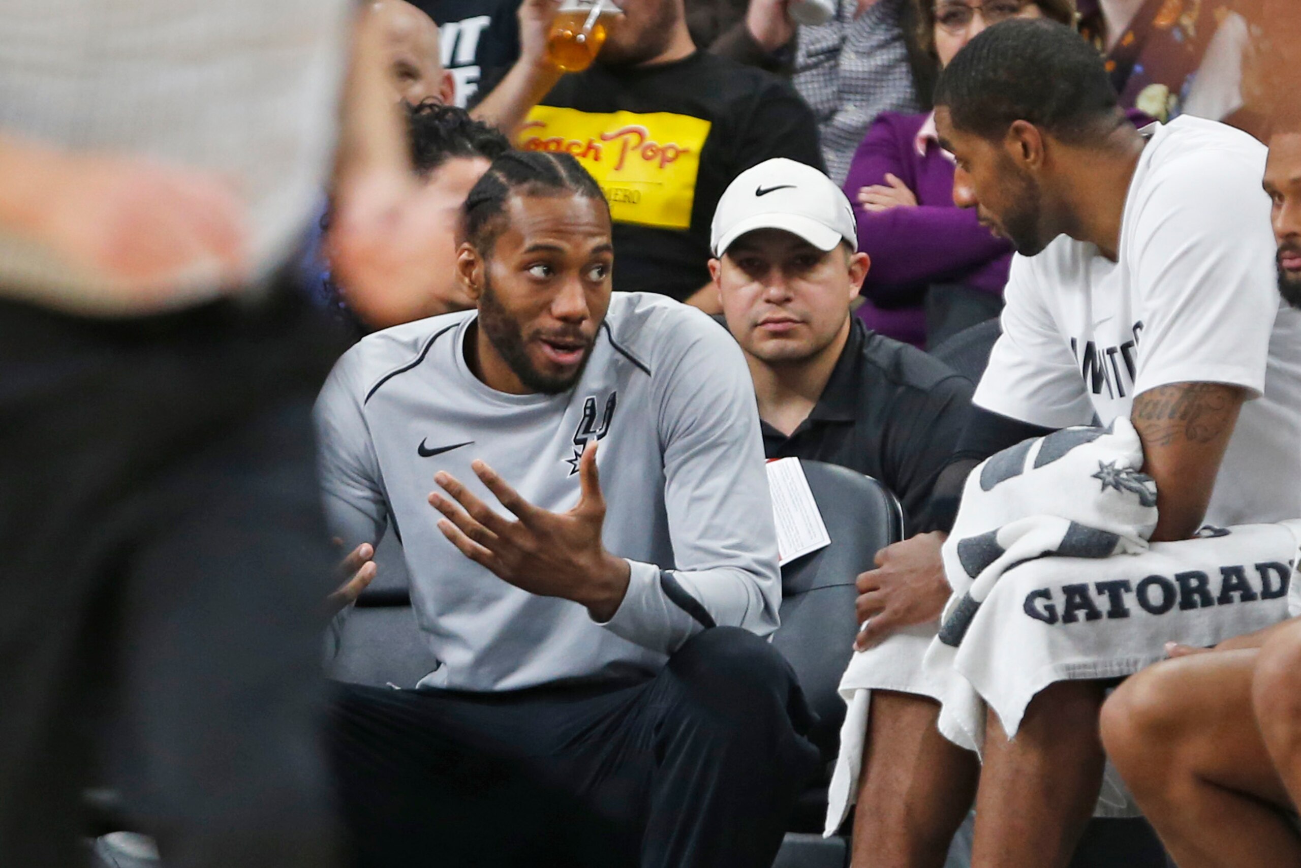 SAN ANTONIO,TX - MARCH 13 : Kawhi Leonard #2 of the San Antonio Spurs still not playing talks with teammate LaMarcus Aldridge #12 of the San Antonio Spurs during game against the Orlando Magic at AT&T Center on March 13, 2018 in San Antonio, Texas. NOT SAN ANTONIO,TX - MARCH 13 : Kawhi Leonard #2 of the San Antonio Spurs still not playing talks with teammate LaMarcus Aldridge #12 of the San Antonio Spurs during game against the Orlando Magic at AT&T Center on March 13, 2018 in San Antonio, Texas. NOT