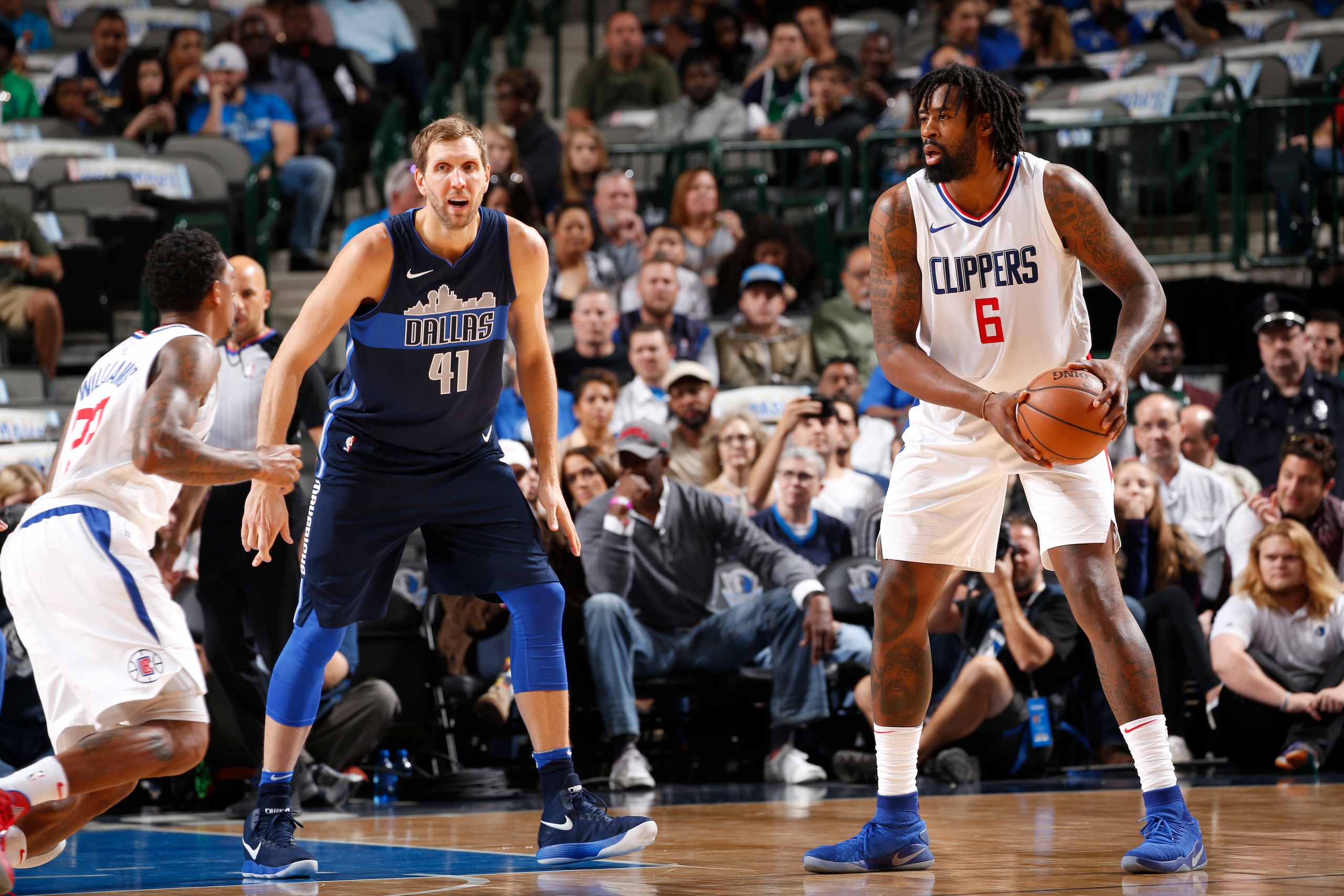 DALLAS, TX - DECEMBER 2: DeAndre Jordan #6 of the LA Clippers handles the ball against the Dallas Mavericks on December 2, 2017 at the American Airlines Center in Dallas, Texas. NOTE TO USER: User expressly acknowledges and agrees that, by downloading and