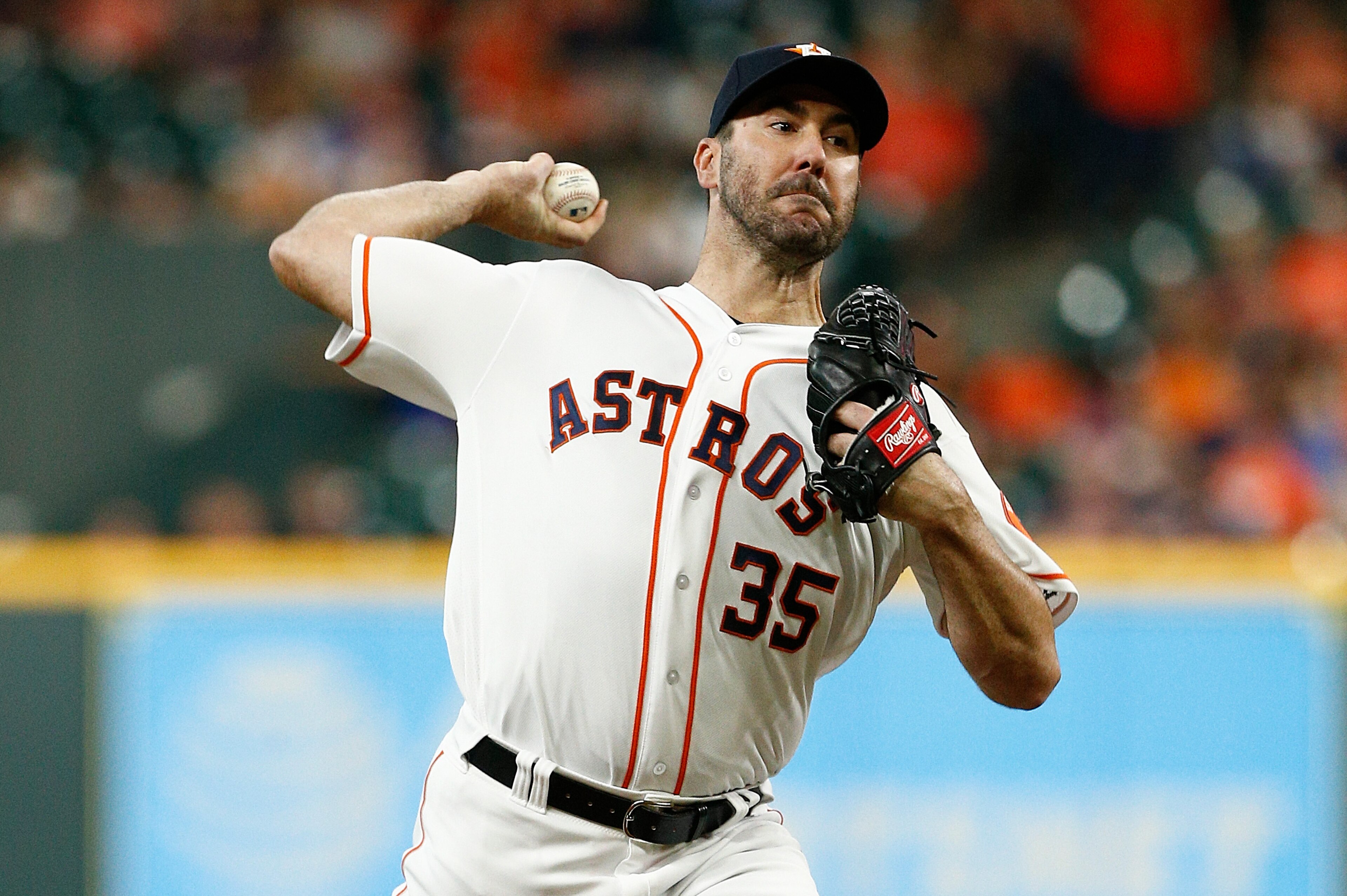 HOUSTON, TX - JULY 05:  Justin Verlander #35 of the Houston Astros pitches in the first inning against the Chicago White Sox at Minute Maid Park on July 5, 2018 in Houston, Texas.  (Photo by Bob Levey/Getty Images)