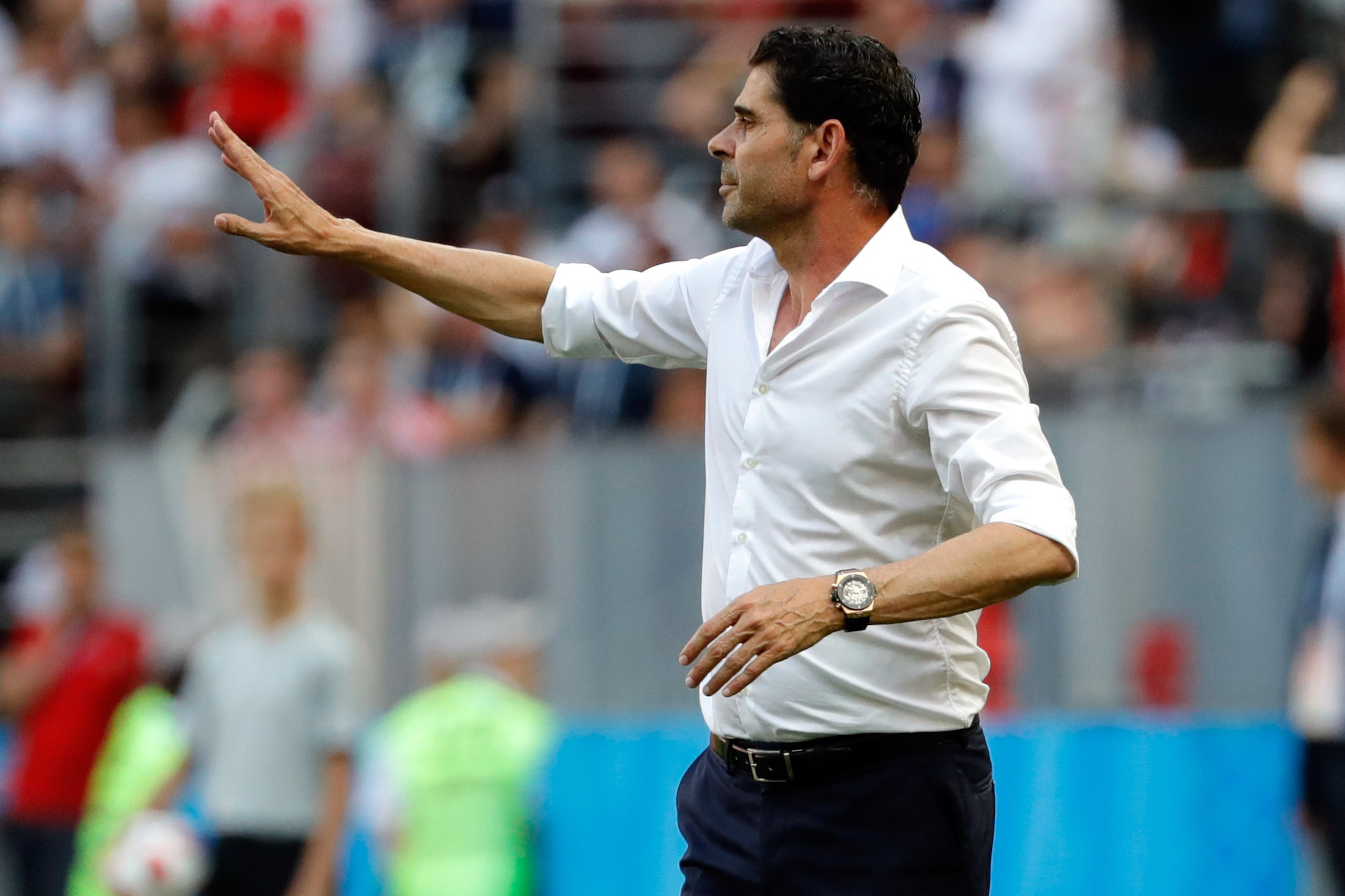 MOSCOW, RUSSIA - JULY 01: Head coach Fernando Hierro of Spain gestures during the 2018 FIFA World Cup Russia match between Spain and Russia at Luzhniki Stadium on July 01, 2018 in Moscow, Russia. (Photo by TF-Images/Getty Images)