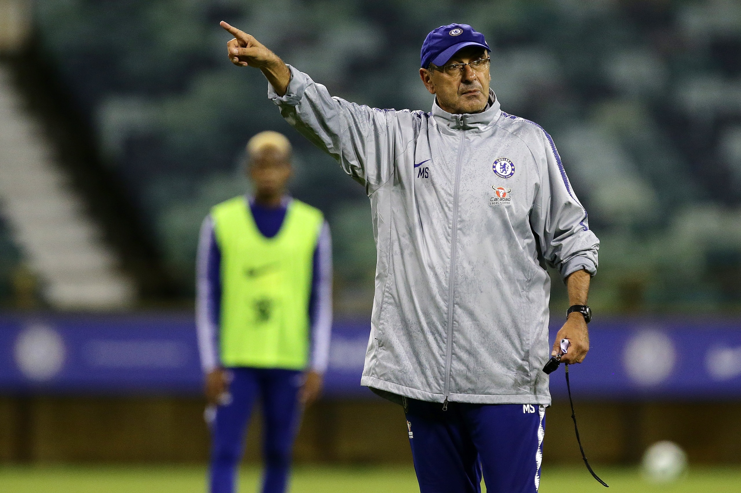 PERTH, AUSTRALIA - JULY 21:  Maurizio Sarri, head coach of Chelsea speaks to players during a Chelsea FC training session at The WACA on July 21, 2018 in Perth, Australia.  (Photo by Will Russell/Getty Images)