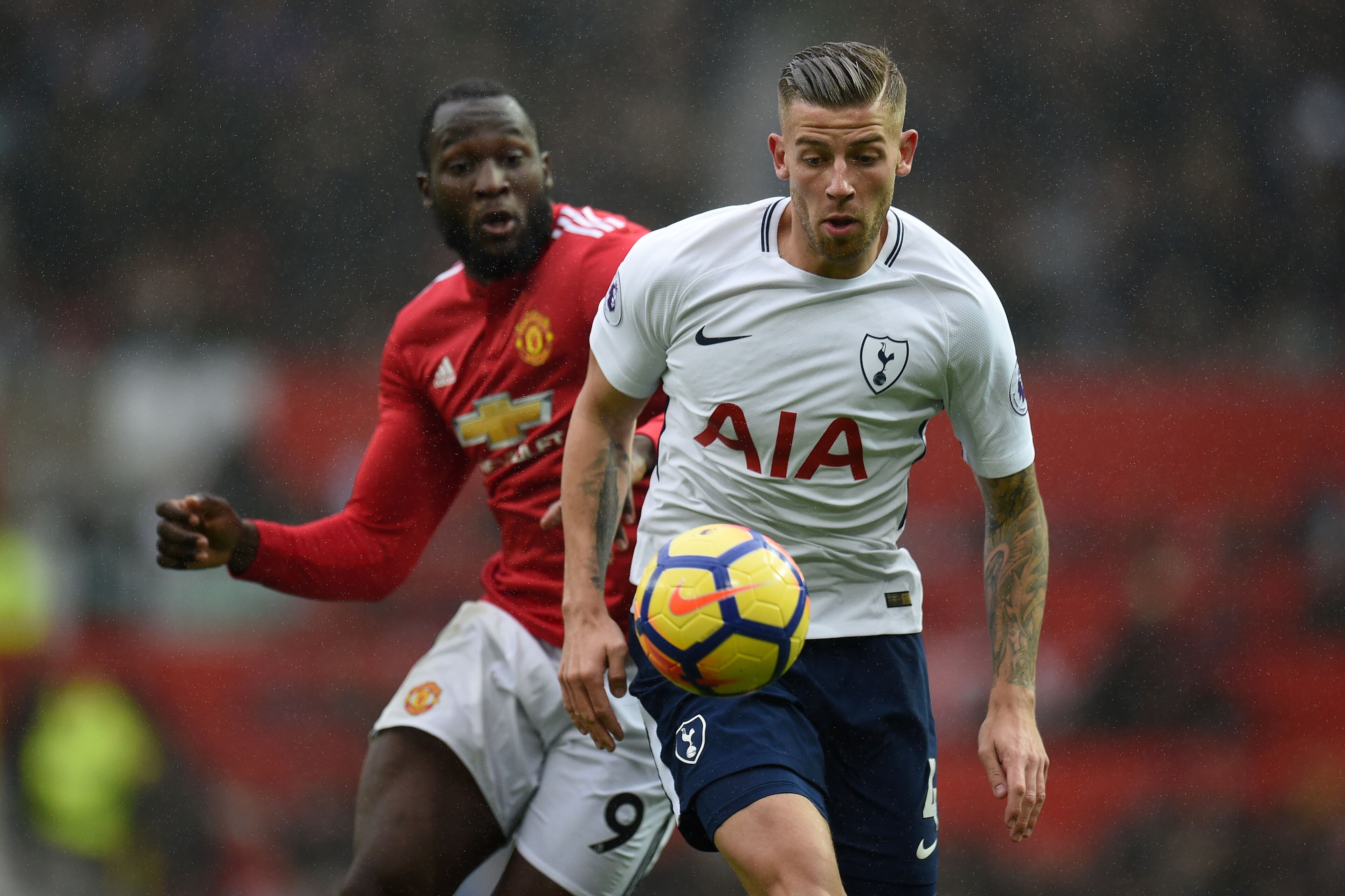 Manchester United's Belgian striker Romelu Lukaku (L) vies with Tottenham Hotspur's Belgian defender Toby Alderweireld during the English Premier League football match between Manchester United and Tottenham Hotspur at Old Trafford in Manchester, north we Manchester United's Belgian striker Romelu Lukaku (L) vies with Tottenham Hotspur's Belgian defender Toby Alderweireld during the English Premier League football match between Manchester United and Tottenham Hotspur at Old Trafford in Manchester, north we