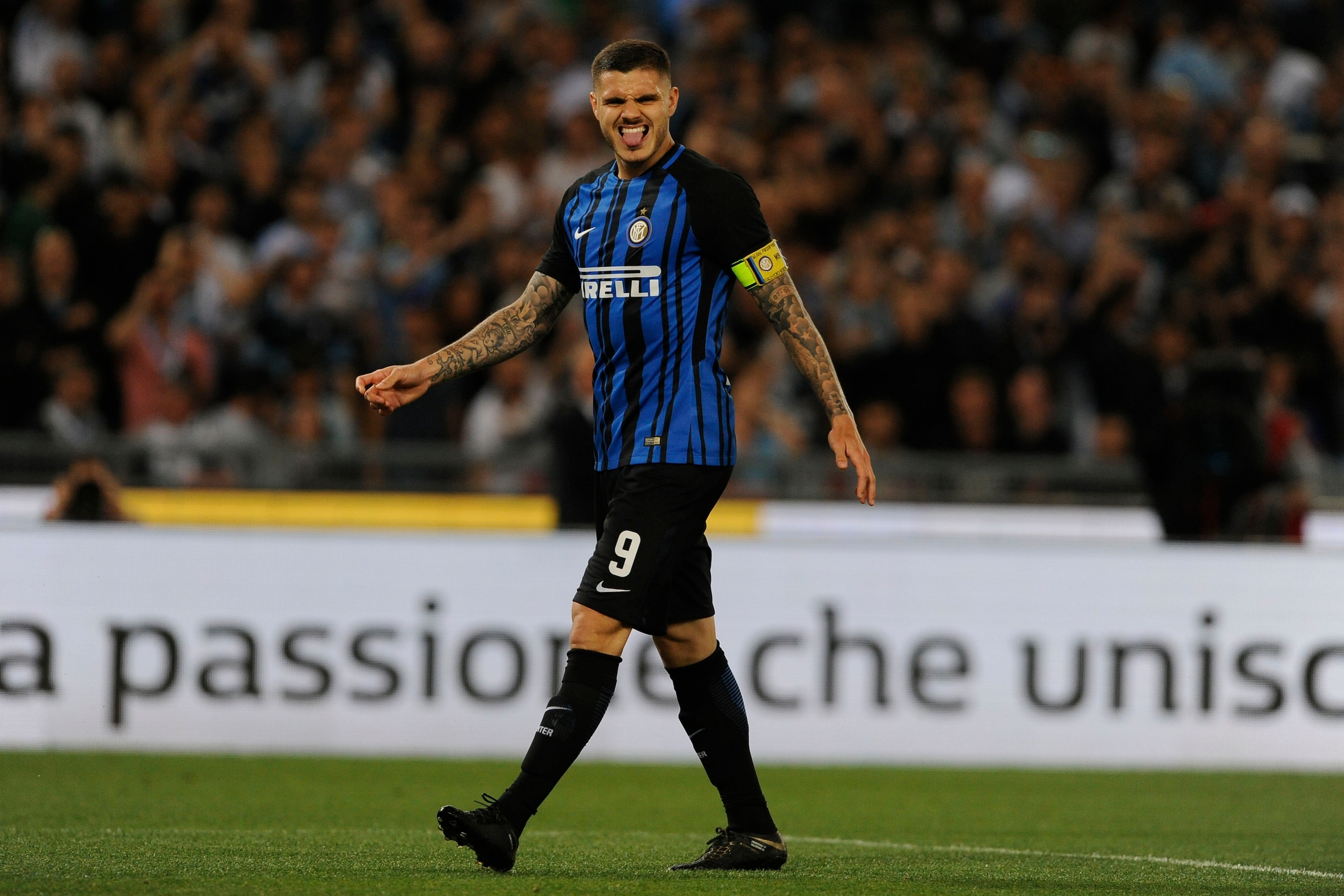 ROME, ROMA - MAY 20: Mauro Icardi of FC Internazionale reacts during the serie A match between SS Lazio and FC Internazionale at Stadio Olimpico on May 20, 2018 in Rome, Italy.  (Photo by Marco Rosi/Getty Images)