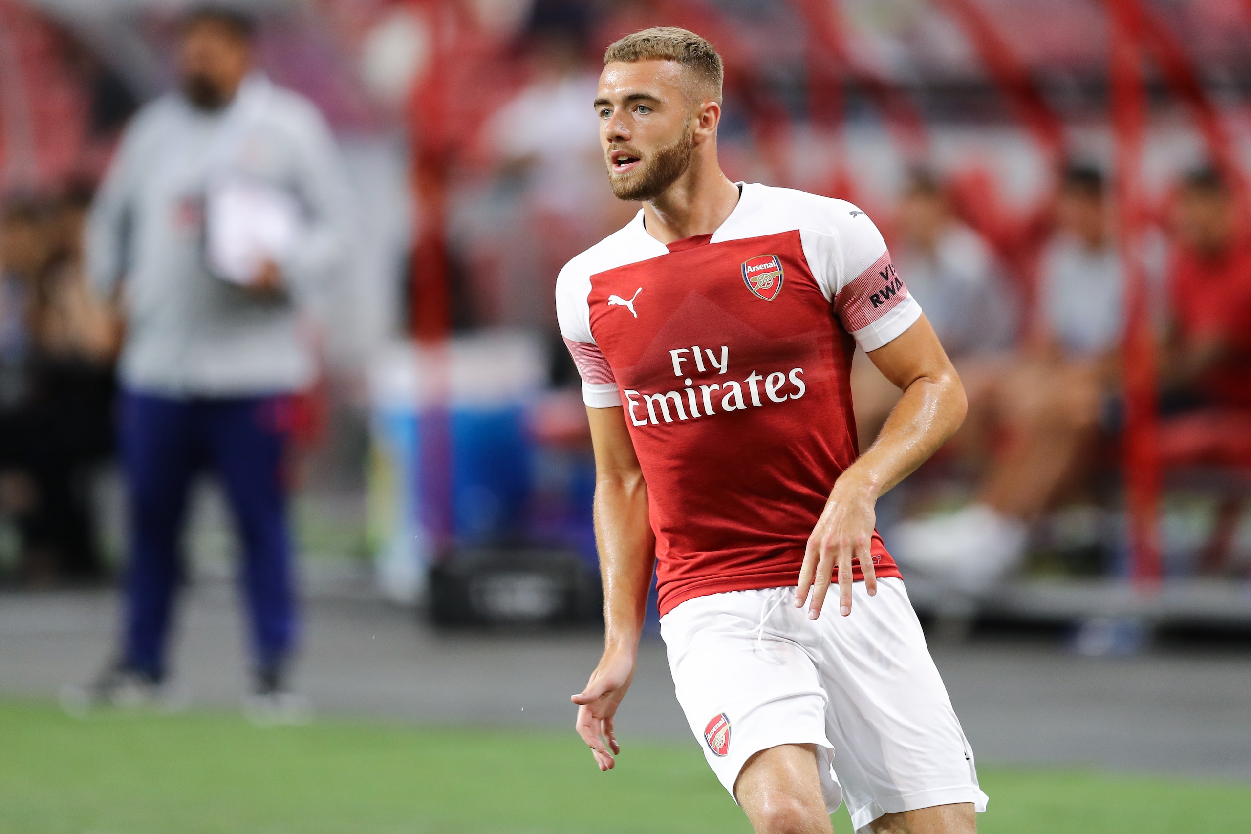 SINGAPORE, SINGAPORE - JULY 26: Calum Chambers #21 of Arsenal in action during the International Champions Cup 2018 match between Club Atletico de Madrid and Arsenal at the National Stadium on July 26, 2018 in Singapore. (Photo by Pakawich Damrongkiattisa