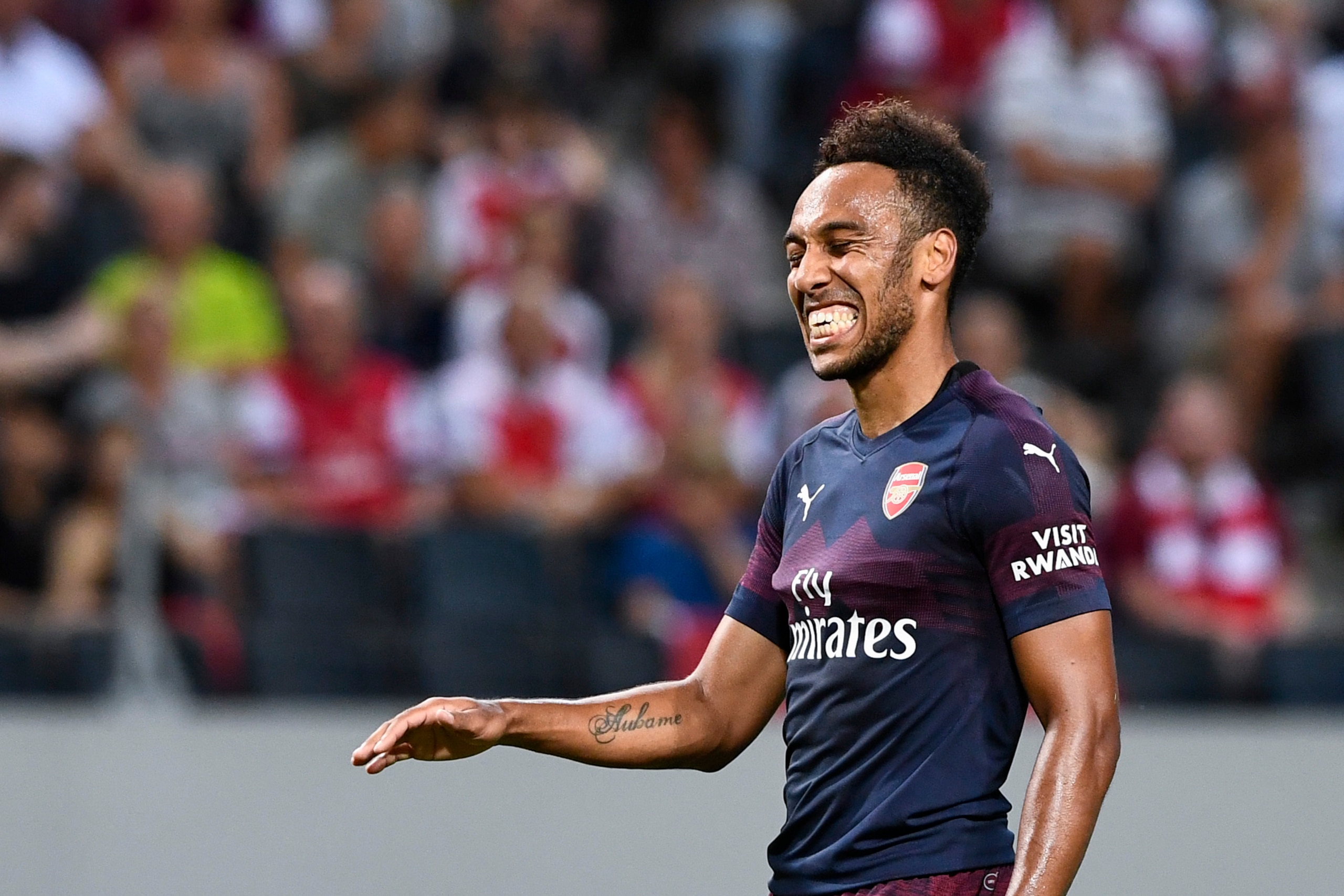 Arsenal's Gabonese striker Pierre-Emerick Aubameyang reacts during the friendly football match between Arsenal and Lazio in Solna, Sweden on August 4, 2018. (Photo by Jonathan NACKSTRAND / AFP)        (Photo credit should read JONATHAN NACKSTRAND/AFP/Gett