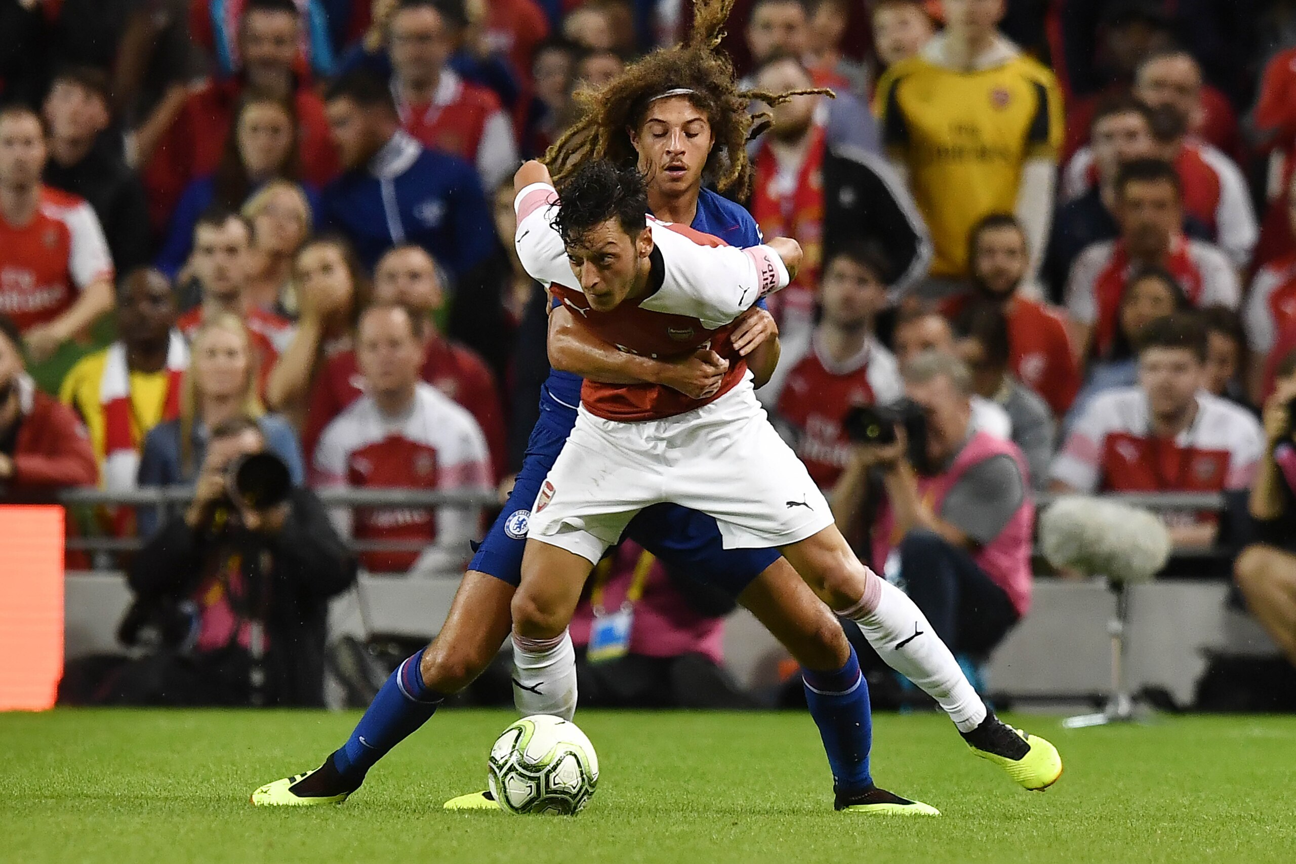 DUBLIN, IRELAND - AUGUST 01: Mesut Ozil of Arsenal and Ethan Ampadu of Chelsea during the Pre-season friendly International Champions Cup game between Arsenal and Chelsea at Aviva stadium on August 1, 2018 in Dublin, Ireland. (Photo by Charles McQuillan/G