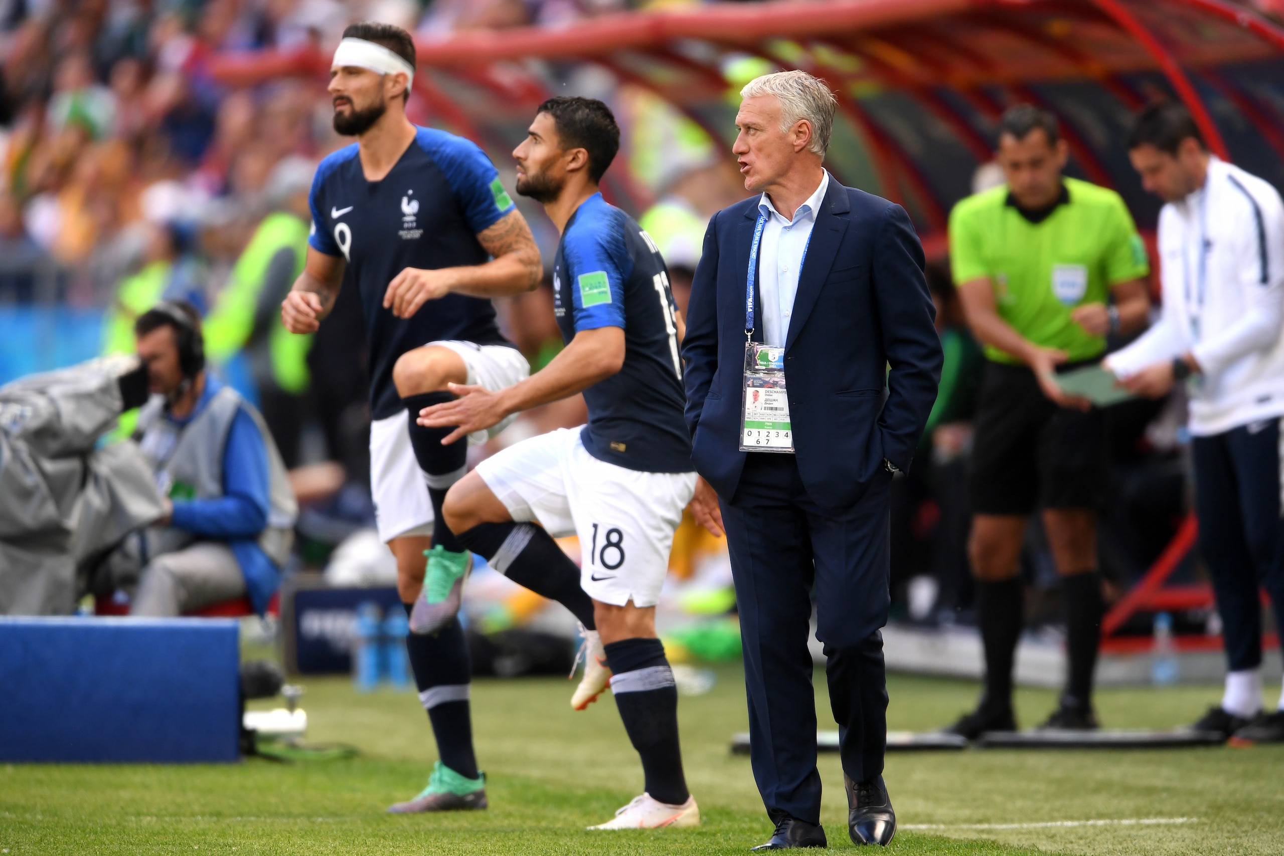 KAZAN, RUSSIA - JUNE 16:  Bert van Marwijk, Head coach of Australia looks on while Olivier Giroud and Nabil Fekir get ready to enter during the 2018 FIFA World Cup Russia group C match between France and Australia at Kazan Arena on June 16, 2018 in Kazan,