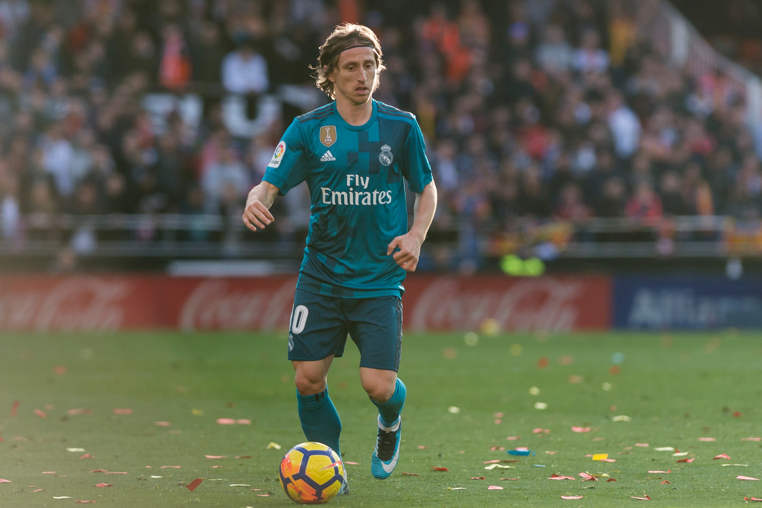 VALENCIA, SPAIN - JANUARY 27: Luka Modric of Real Madrid in action during the La Liga 2017-18 match between Valencia CF and Real Madrid at Estadio de Mestalla  on 27 January 2018 in Valencia, Spain. (Photo by Power Sport Images/Getty Images)