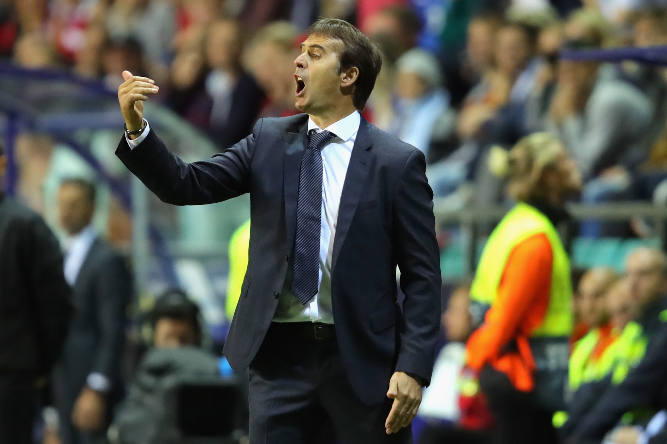 TALLINN, ESTONIA - AUGUST 15:  Julen Lopetegui, head coach of Real reacts during the UEFA Super Cup between Real Madrid and Atletico Madrid at Lillekula Stadium on August 15, 2018 in Tallinn, Estonia.  (Photo by Alexander Hassenstein/Getty Images)