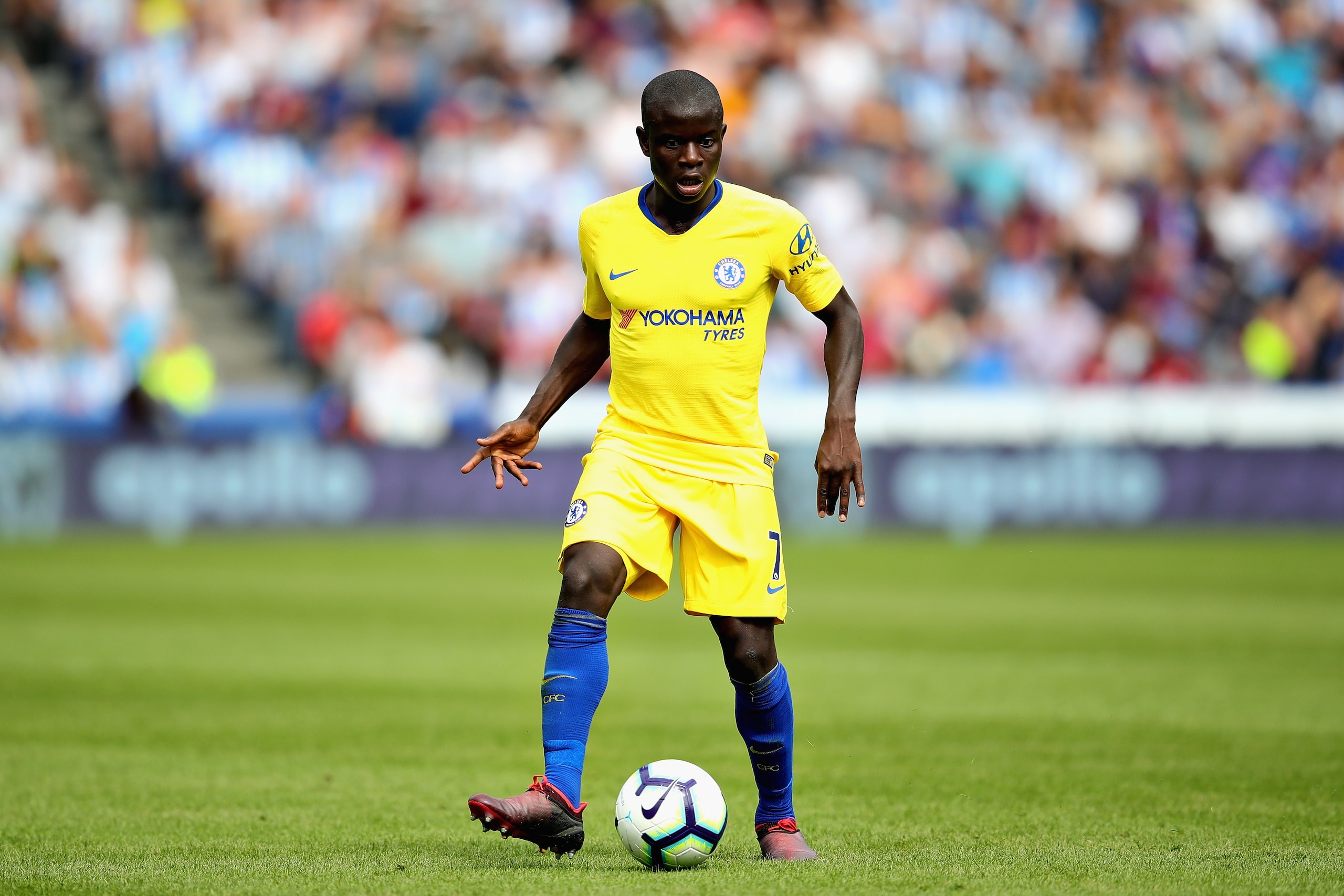 HUDDERSFIELD, ENGLAND - AUGUST 11:  N'Golo Kante of Chelsea in action during the Premier League match between Huddersfield Town and Chelsea FC at John Smith's Stadium on August 11, 2018 in Huddersfield, United Kingdom.  (Photo by Chris Brunskill/Fantasist