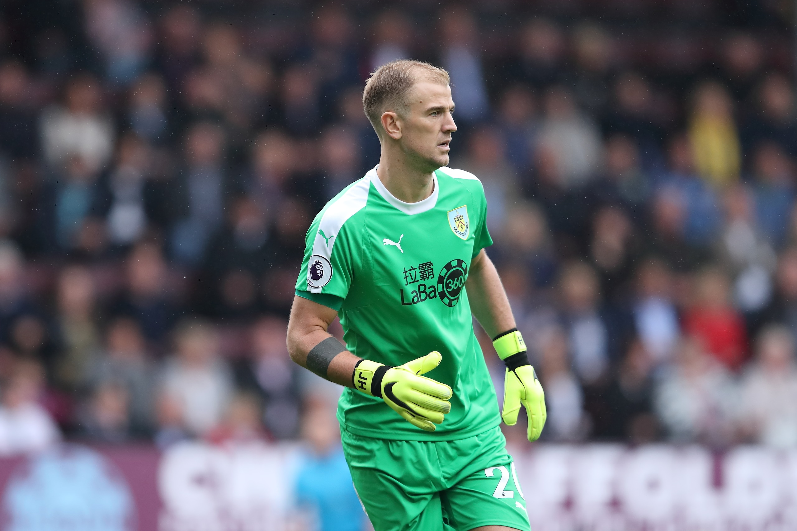 BURNLEY, ENGLAND - AUGUST 19: Joe Hart of Burnley during the Premier League match between Burnley FC and Watford FC at Turf Moor on August 19, 2018 in Burnley, United Kingdom. (Photo by James Williamson - AMA/Getty Images)