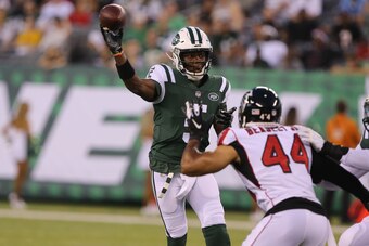 EAST RUTHERFORD, NJ - AUGUST 10: Teddy Bridgewater #5 of the New York Jets in action during the preseason National Football League game between the New York Jets and the Atlanta Falcons on August 10, 2018 at MetLife Stadium in East Rutherford, NJ. (Photo 