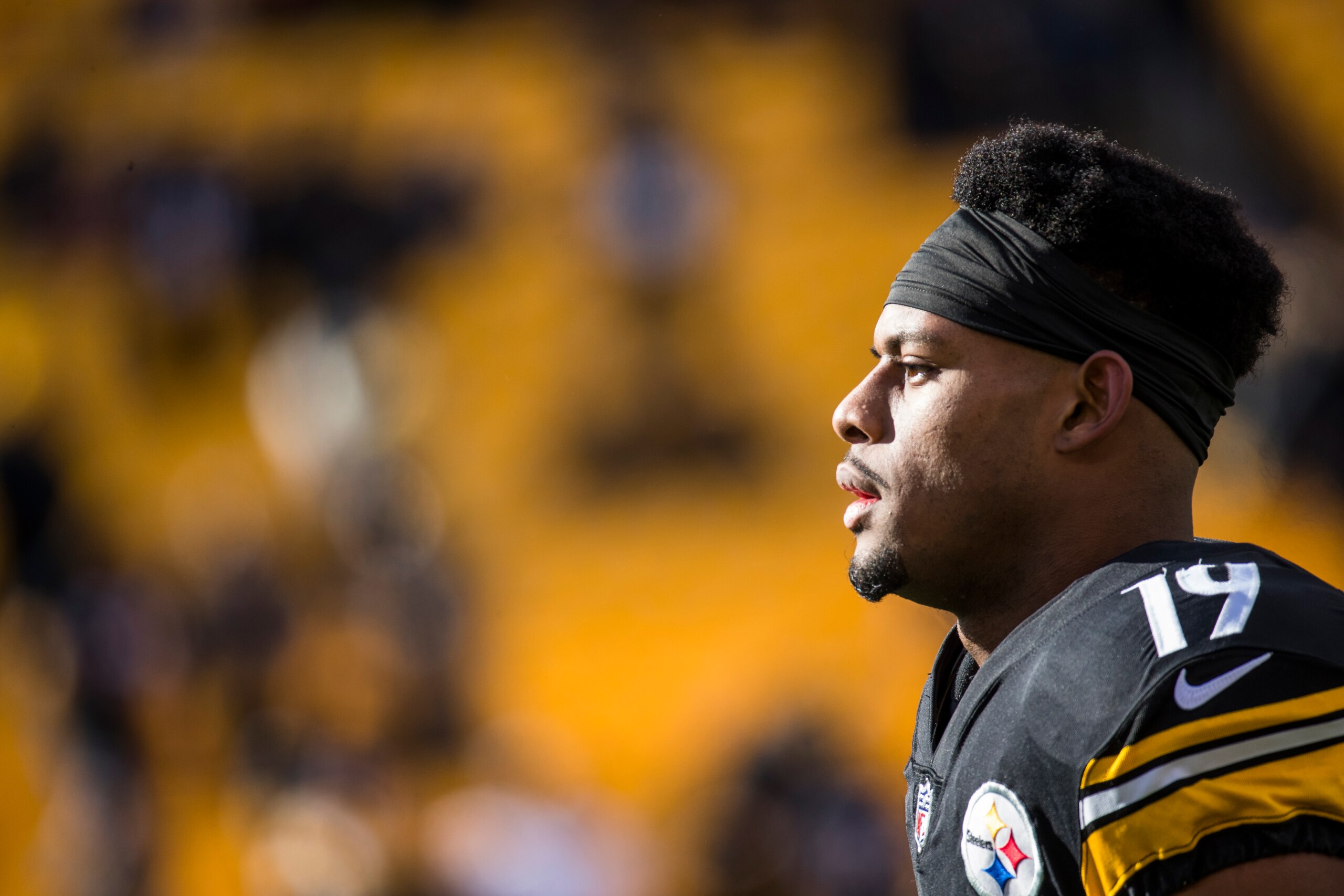 PITTSBURGH, PA - JANUARY 14:  JuJu Smith-Schuster #19 of the Pittsburgh Steelers walks the field before the AFC Divisional Playoff game against the Jacksonville Jaguars at Heinz Field on January 14, 2018 in Pittsburgh, Pennsylvania. Jaguars defeat Pittsbu