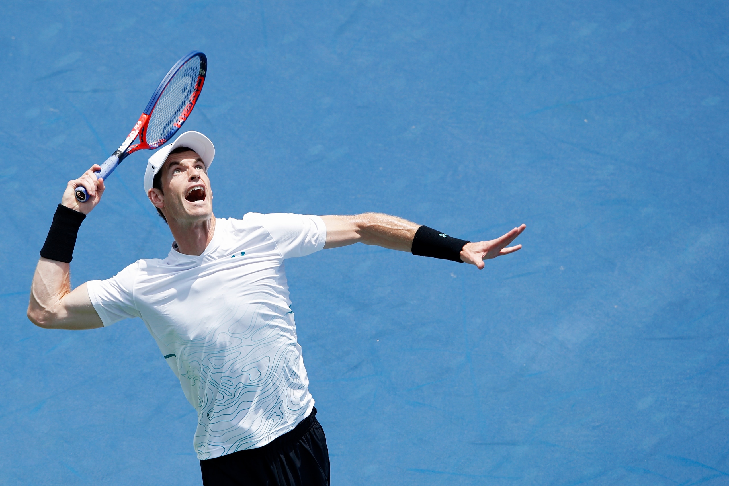 MASON, OH - AUGUST 13: Andy Murray of Great Britain serves during his match against Lucas Pouille of France during Day 3 of the Western & Southern Open at Lindner Family Tennis Center on August 13, 2018 in Mason, Ohio. (Photo by Joe Robbins/Getty Images)