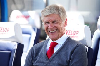 HUDDERSFIELD, ENGLAND - MAY 13: Arsenal manager Arsene Wenger looks on during the Premier League match between Huddersfield Town and Arsenal at John Smith's Stadium on May 13, 2018 in Huddersfield, England. (Photo by Chris Brunskill Ltd/Getty Images)