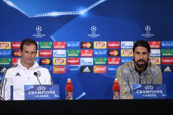 Juventus' coach Massimiliano Allegri (L) and Juventus' midfielder Sami Khedira from Germany give a press conference on the eve of the UEFA Champions League football match Juventus Vs Borussia Moenchengladbach on October 20, 2015 at the 'Juventus Stadium',