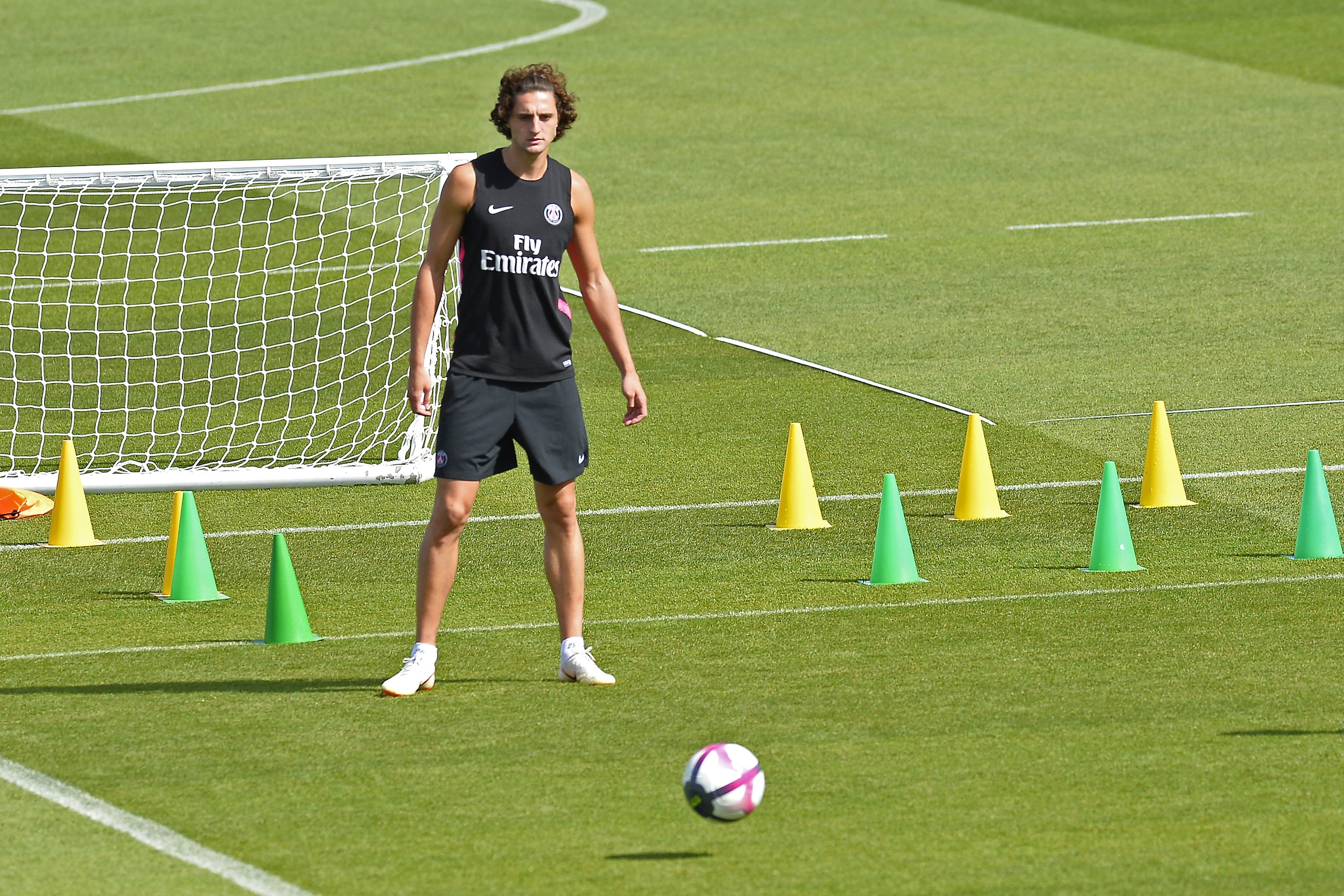 PARIS, FRANCE - AUGUST 17: Adrien Rabiot during a Paris Saint-Germain training session at Ooredoo center on August 17, 2018 in Paris, France. (Photo by Aurelien Meunier/Getty Images) PARIS, FRANCE - AUGUST 17: Adrien Rabiot during a Paris Saint-Germain training session at Ooredoo center on August 17, 2018 in Paris, France. (Photo by Aurelien Meunier/Getty Images)