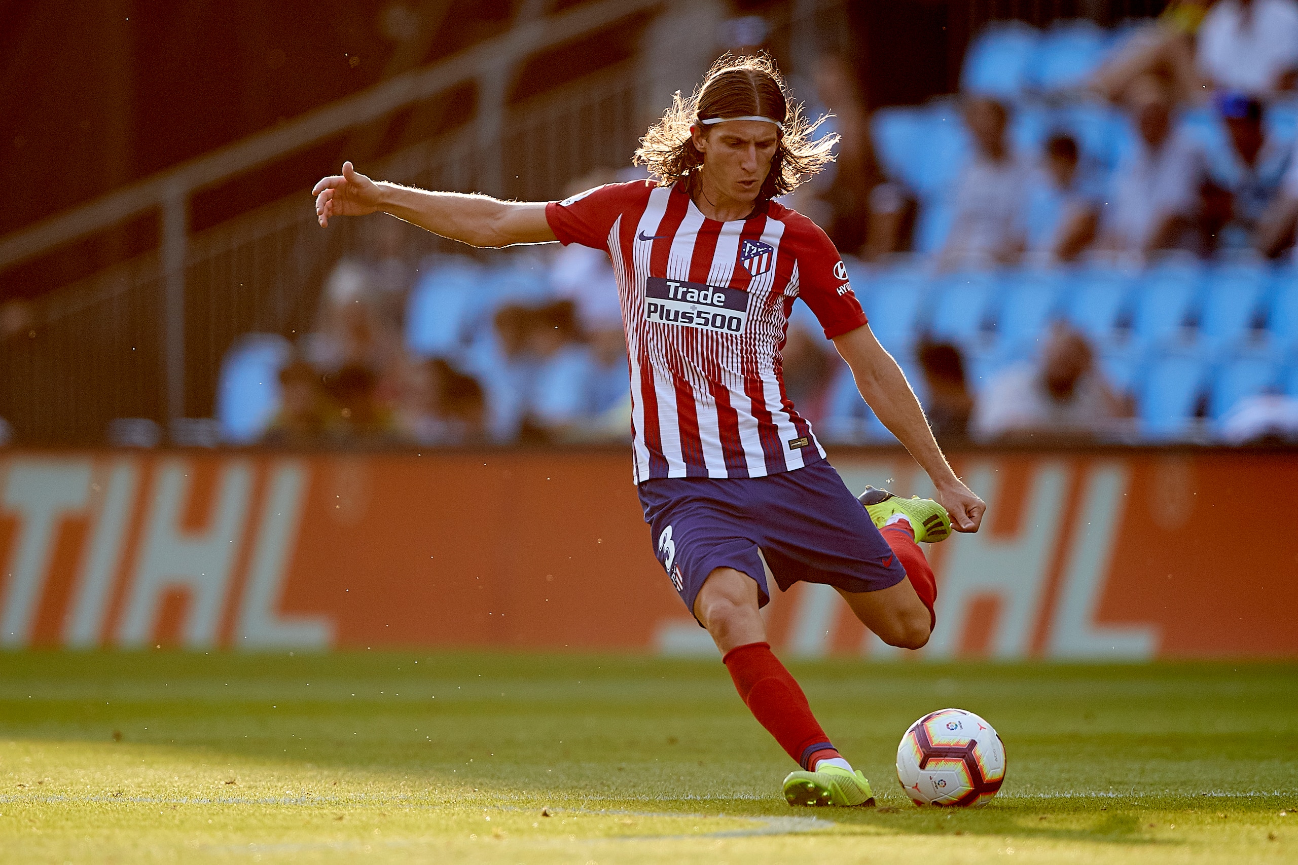 VIGO, SPAIN - SEPTEMBER 01: Filipe Luis of Atletico de Madrid in action during the La Liga match between RC Celta de Vigo and Club Atletico de Madrid at Abanca Balaidos Stadium on September 1, 2018 in Vigo, Spain (Photo by Quality Sport Images/Getty Ima VIGO, SPAIN - SEPTEMBER 01: Filipe Luis of Atletico de Madrid in action during the La Liga match between RC Celta de Vigo and Club Atletico de Madrid at Abanca Balaidos Stadium on September 1, 2018 in Vigo, Spain (Photo by Quality Sport Images/Getty Ima
