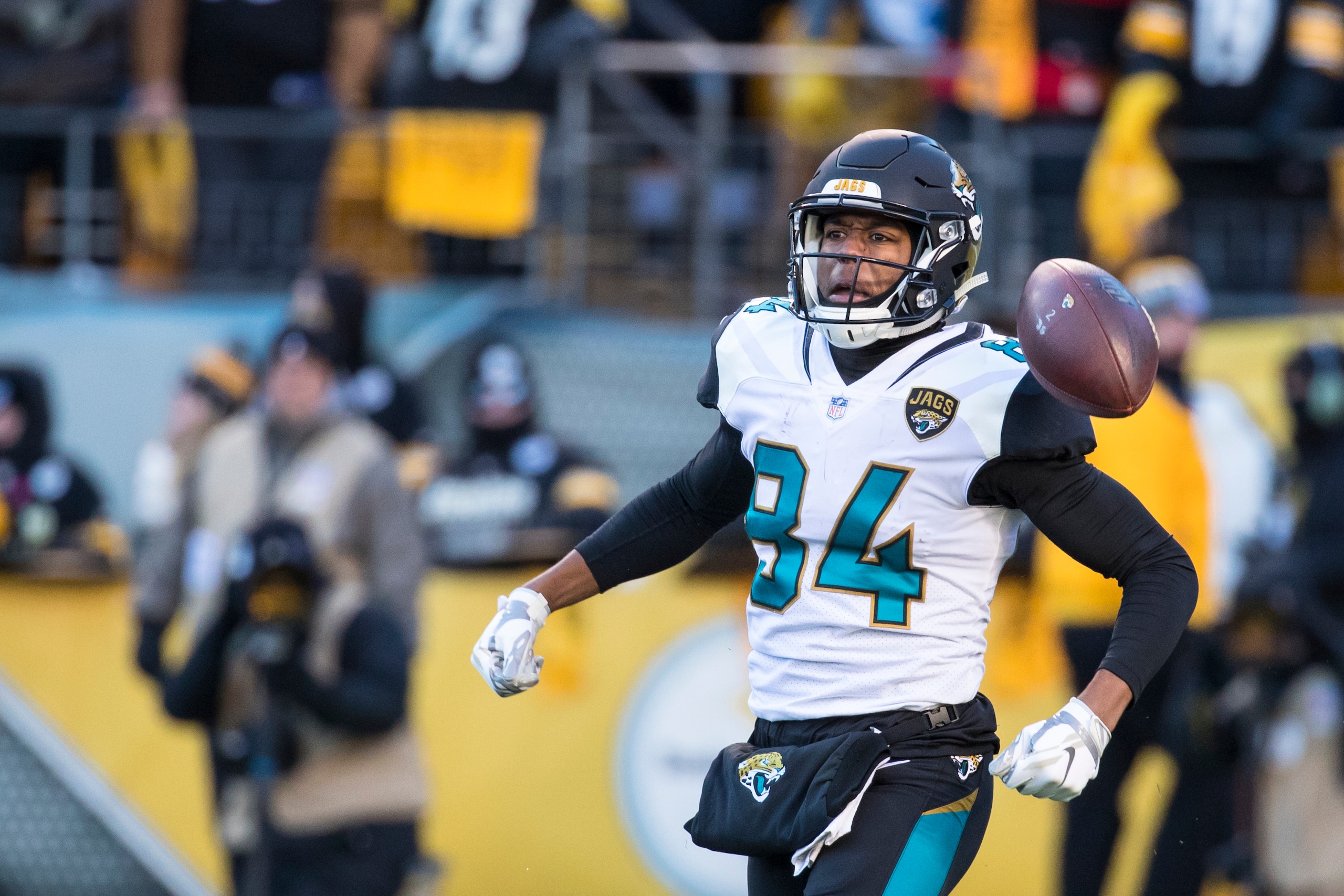 PITTSBURGH, PA - JANUARY 14:  Keelan Cole #84 of the Jacksonville Jaguars celebrates a first down reception during the second half against the Pittsburgh Steelers in the AFC Divisional Playoff game at Heinz Field on January 14, 2018 in Pittsburgh, Pennsyl