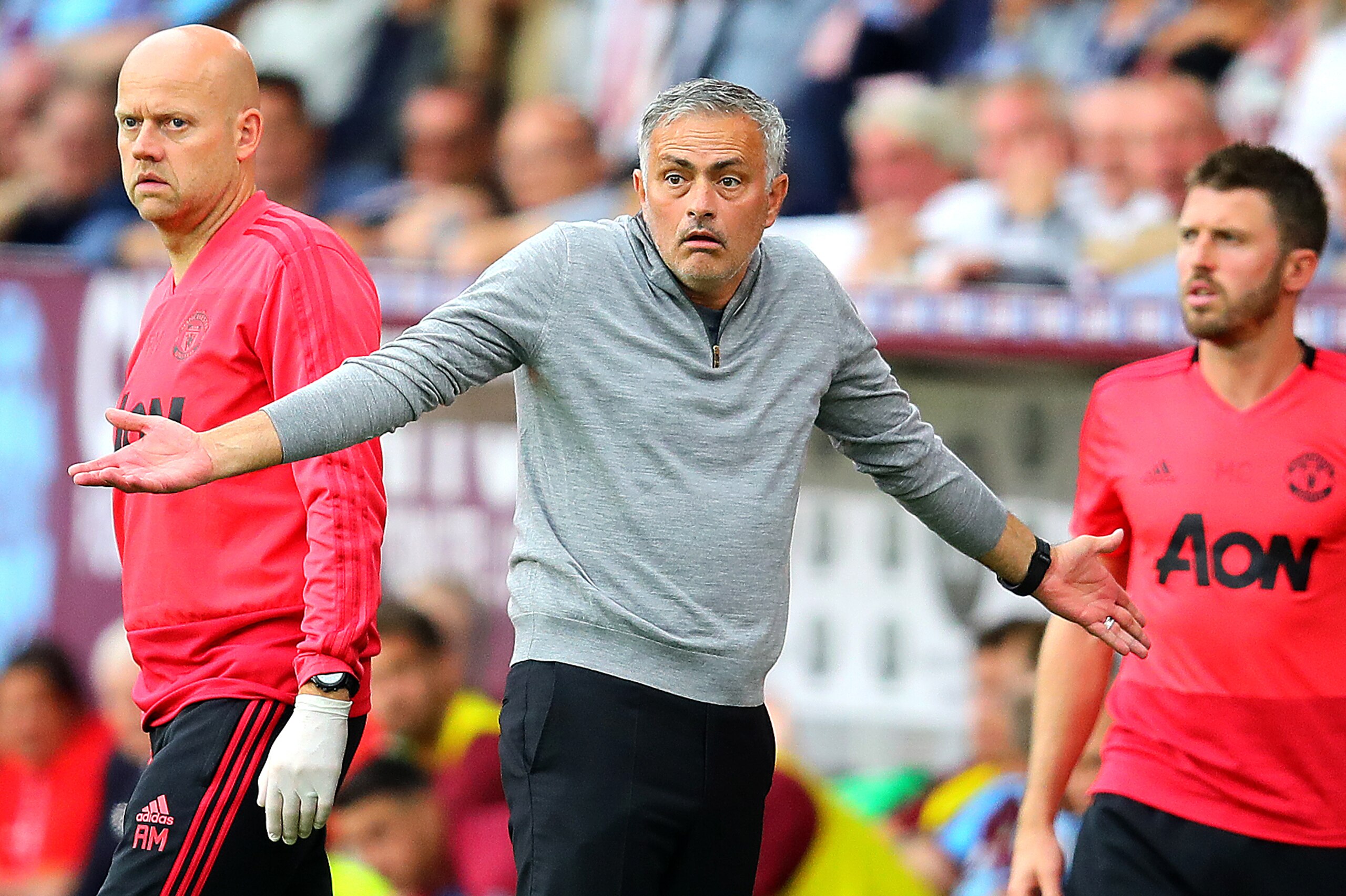 BURNLEY, ENGLAND - SEPTEMBER 02: Manchester United manager Jose Mourinho reacts during the Premier League match between Burnley FC and Manchester United at Turf Moor on September 2, 2018 in Burnley, United Kingdom. (Photo by Chris Brunskill/Fantasista/Get BURNLEY, ENGLAND - SEPTEMBER 02: Manchester United manager Jose Mourinho reacts during the Premier League match between Burnley FC and Manchester United at Turf Moor on September 2, 2018 in Burnley, United Kingdom. (Photo by Chris Brunskill/Fantasista/Get