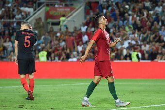 Portugal's forward Andre Silva reacts to a missed opportunity on goal during a friendly football match between Portugal and Croatia at the Algarve stadium in Faro, on September 6, 2018. (Photo by Francisco LEONG / AFP)        (Photo credit should read FRA