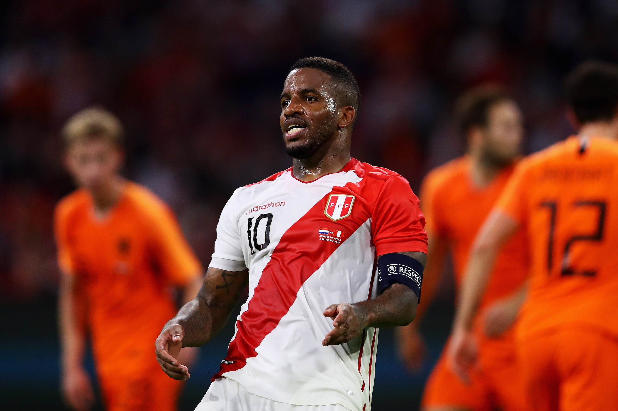 AMSTERDAM, NETHERLANDS - SEPTEMBER 06: Jefferson Farfan of Peru reacts to a missed chance on goal during the International Friendly match between Netherlands and Peru at Johan Cruyff Arena on September 6, 2018 in Amsterdam, Netherlands. (Photo by Dean M AMSTERDAM, NETHERLANDS - SEPTEMBER 06: Jefferson Farfan of Peru reacts to a missed chance on goal during the International Friendly match between Netherlands and Peru at Johan Cruyff Arena on September 6, 2018 in Amsterdam, Netherlands. (Photo by Dean M