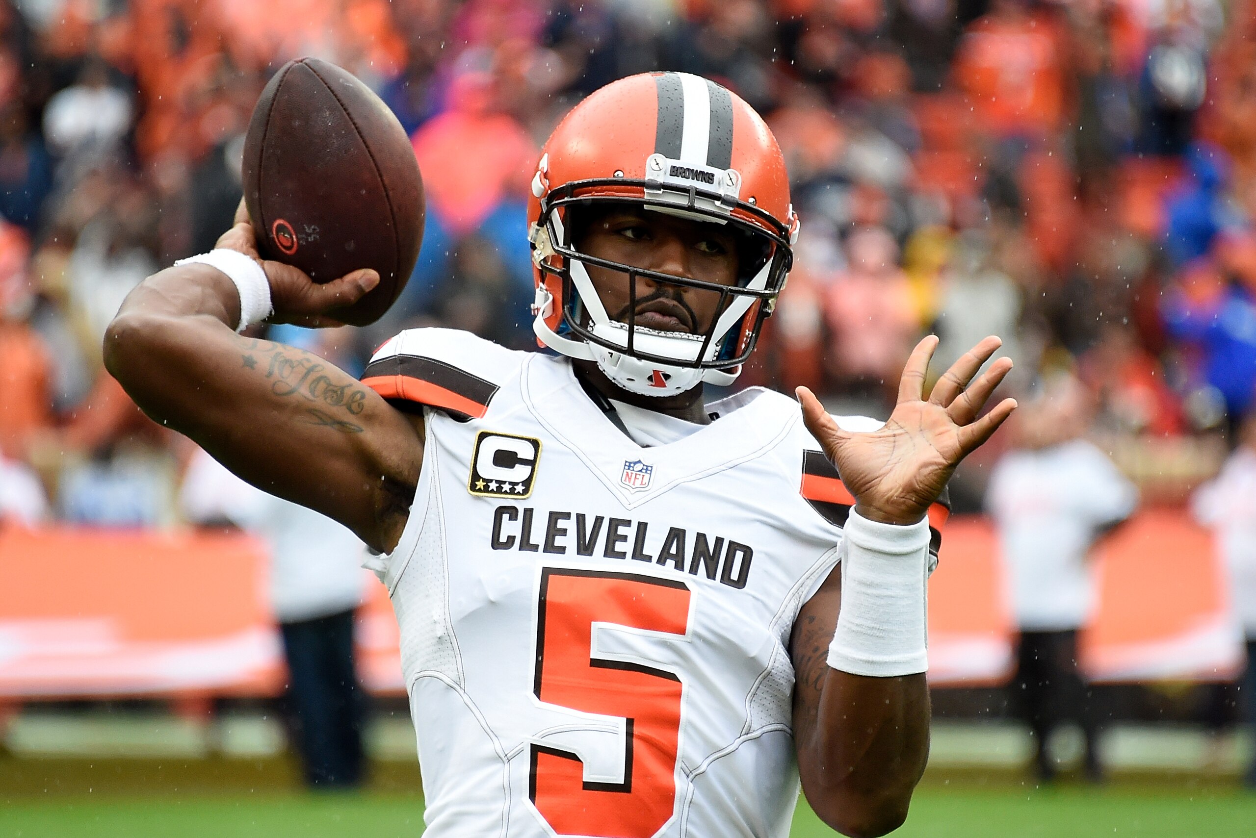 CLEVELAND, OH - SEPTEMBER 09: Tyrod Taylor #5 of the Cleveland Browns warms up prior to the game against the Pittsburgh Steelers at FirstEnergy Stadium on September 9, 2018 in Cleveland, Ohio. (Photo by Jason Miller/Getty Images) CLEVELAND, OH - SEPTEMBER 09: Tyrod Taylor #5 of the Cleveland Browns warms up prior to the game against the Pittsburgh Steelers at FirstEnergy Stadium on September 9, 2018 in Cleveland, Ohio. (Photo by Jason Miller/Getty Images)