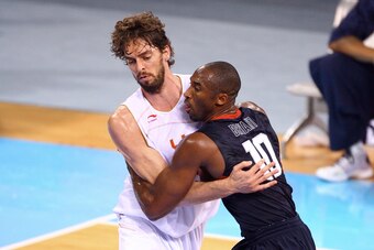BEIJING - AUGUST 24: Kobe Bryant #10 of the U.S. Men's Senior National Team defends against Pau Gasol #4 of Spain during the men's gold-medal basketball game at the 2008 Beijing Olympic Games at the Beijing Olympic Basketball gymnasium August 24, 2008 in 