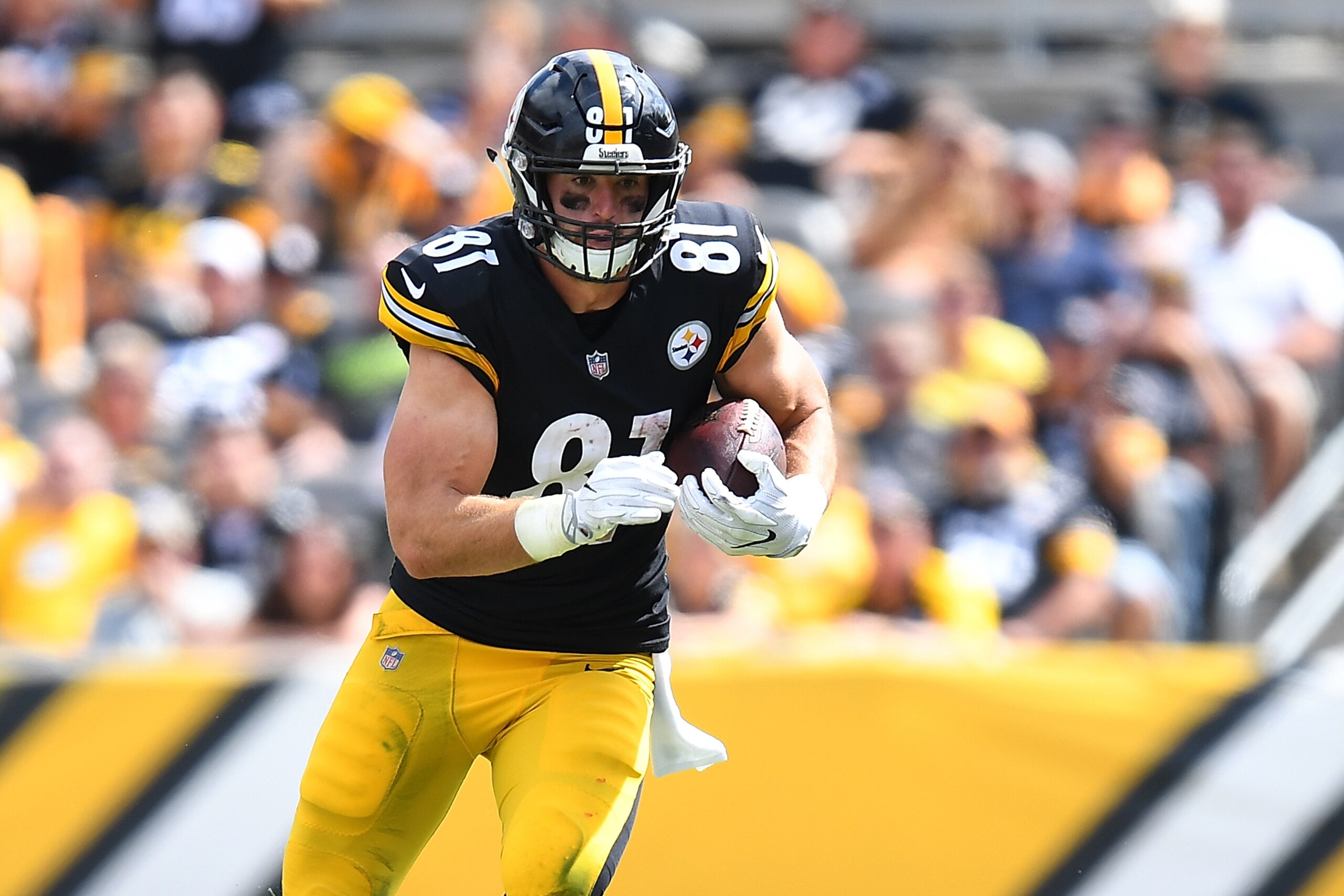 PITTSBURGH, PA - SEPTEMBER 16:  Jesse James #81 of the Pittsburgh Steelers in action during the game against the  Kansas City Chiefs at Heinz Field on September 16, 2018 in Pittsburgh, Pennsylvania. (Photo by Joe Sargent/Getty Images)