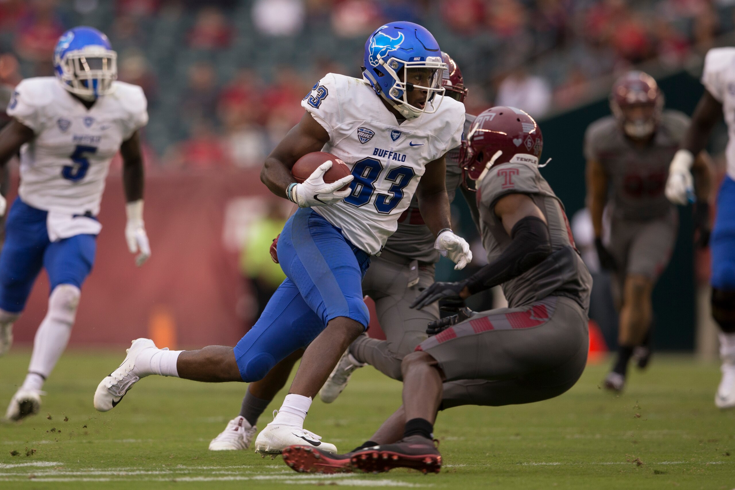 PHILADELPHIA, PA - SEPTEMBER 08: Anthony Johnson #83 of the Buffalo Bulls runs with the ball against the Temple Owls at Lincoln Financial Field on September 8, 2018 in Philadelphia, Pennsylvania. (Photo by Mitchell Leff/Getty Images)